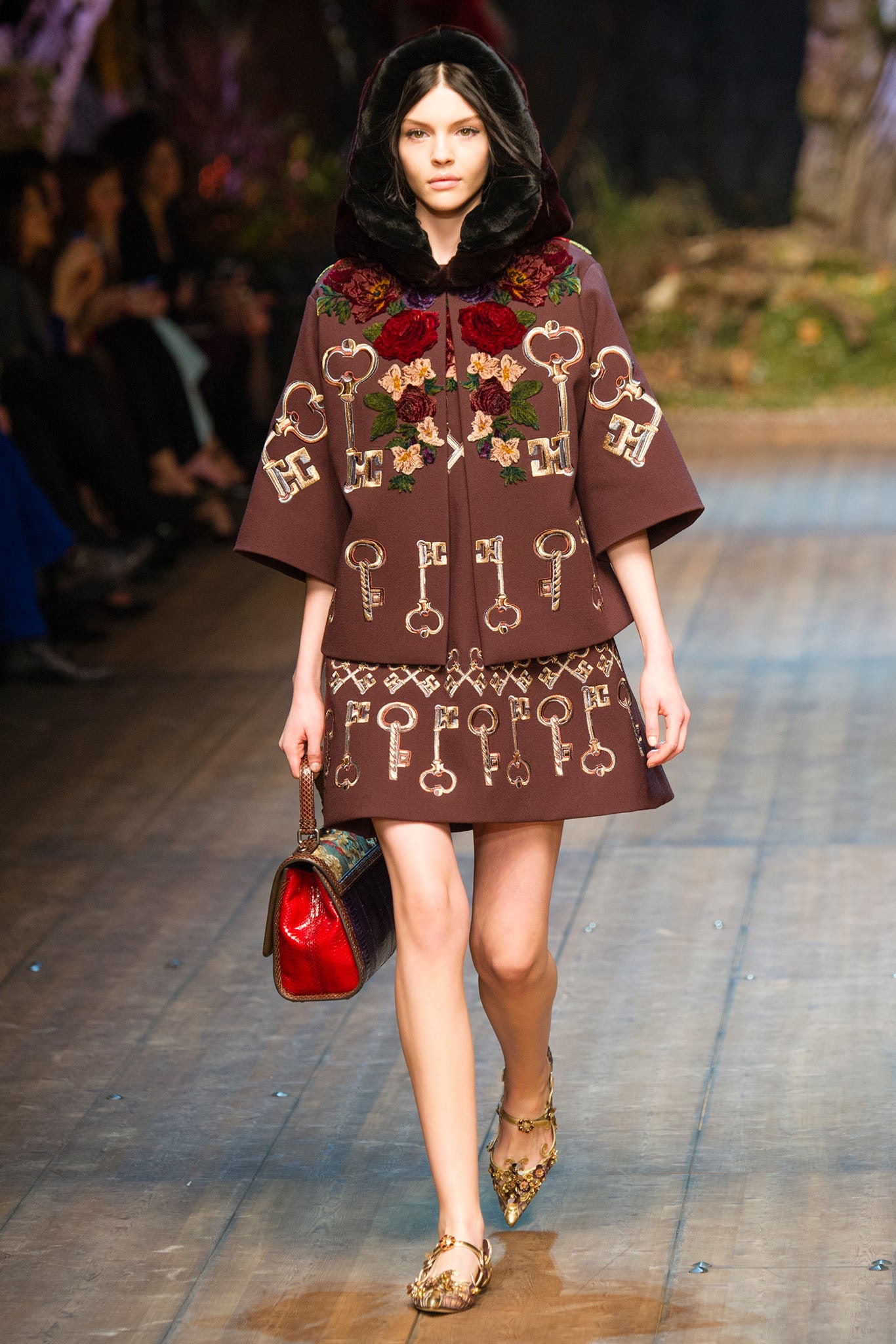 Dolce & Gabbana F/W 14 Look 7