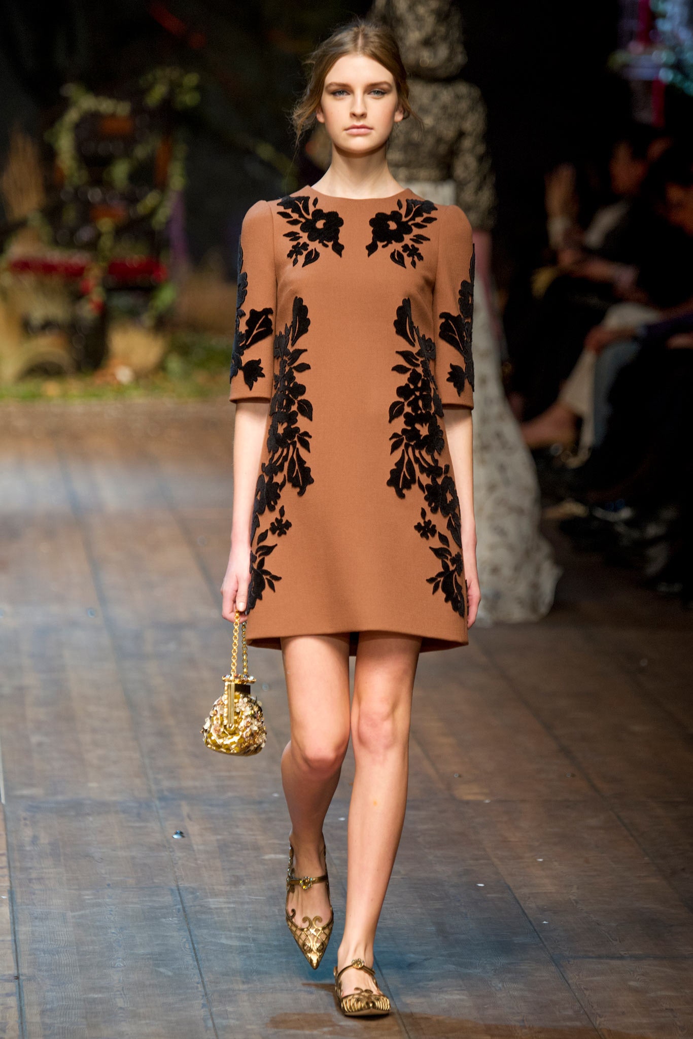 Dolce & Gabbana F/W 14 Look 28