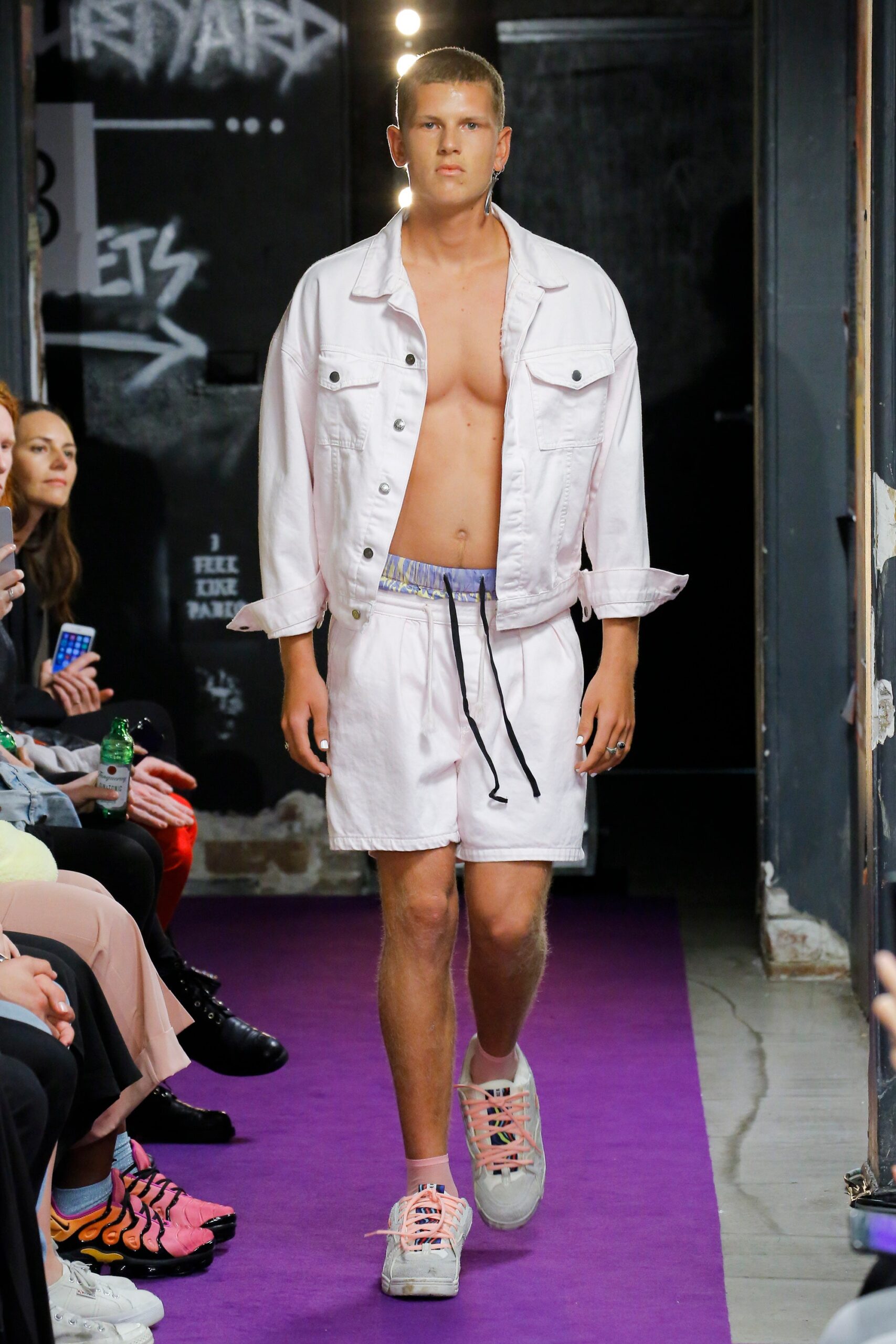 Double Rainbouu Australia Resort 19 Look 6