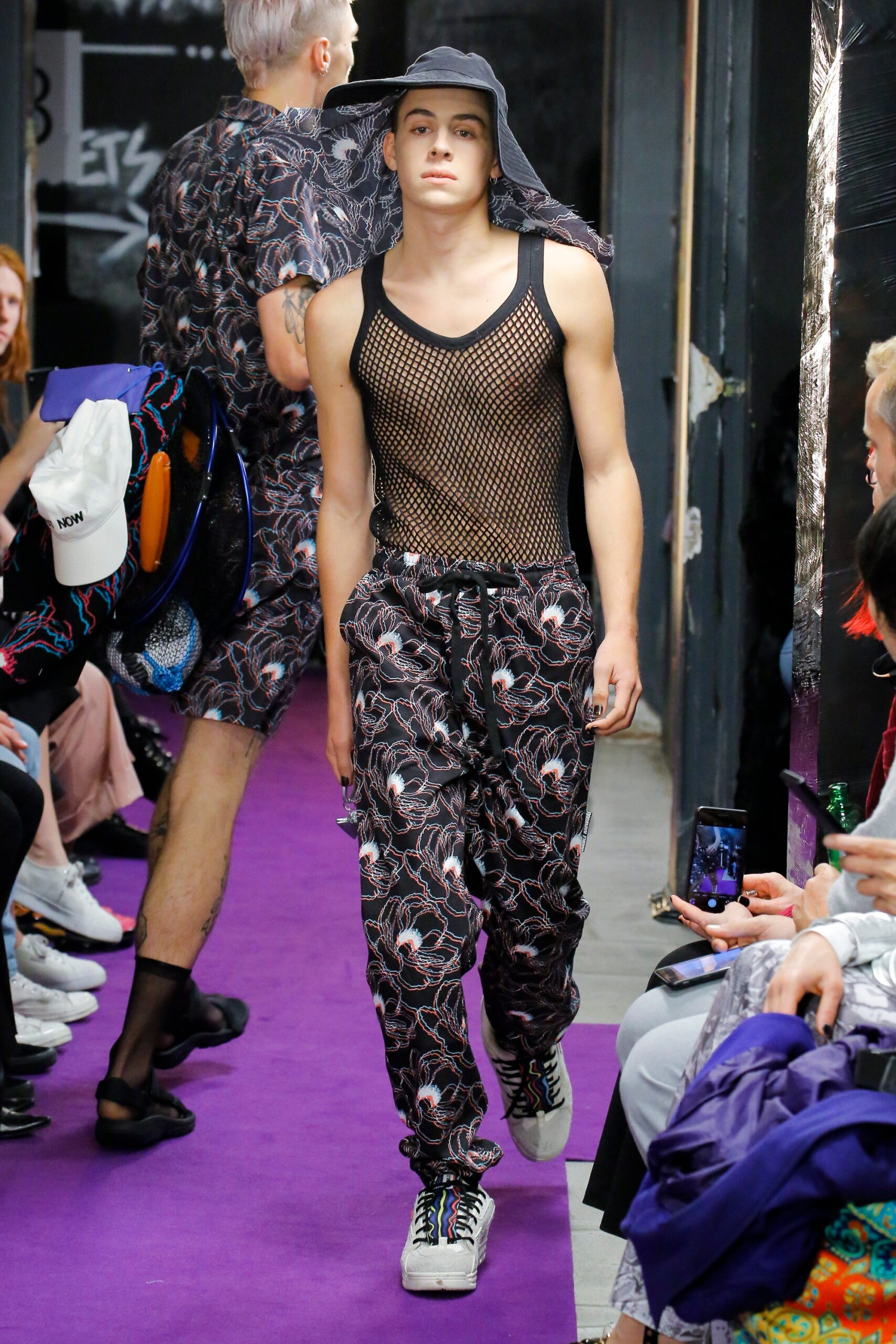 Double Rainbouu Australia Resort 19 Look 27