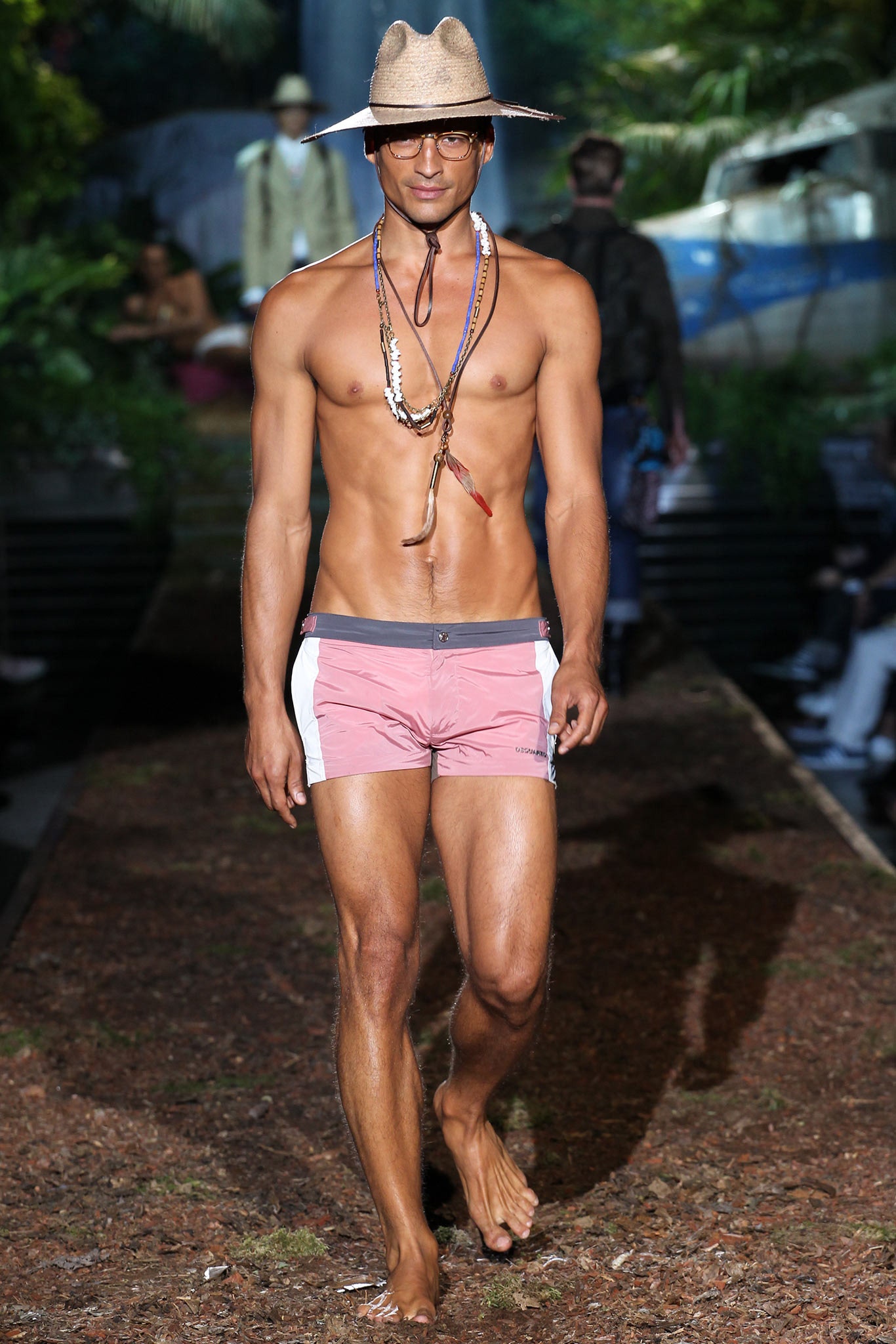 Dsquared2 S/S 14 Menswear Look 9