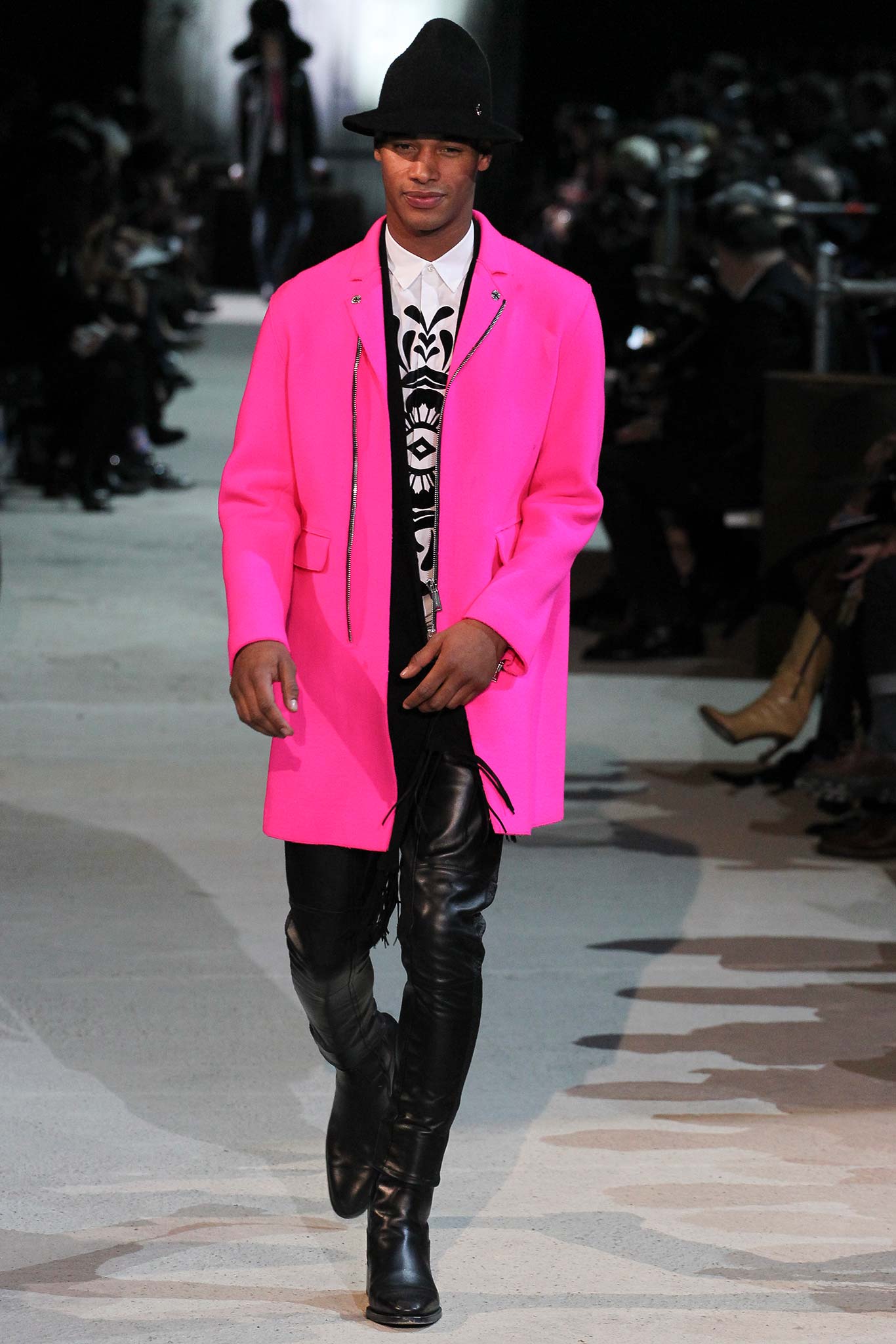 Dsquared2 F/W 15 Menswear Look 18