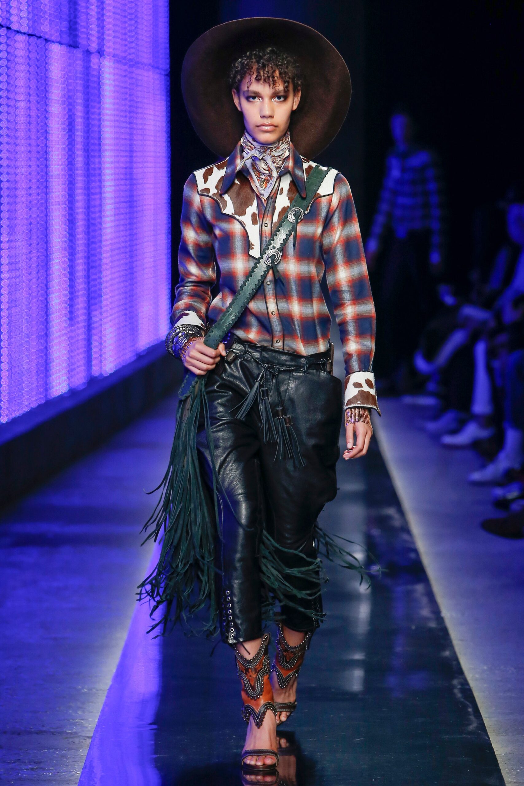 Dsquared2 F/W 18 Menswear Look 2