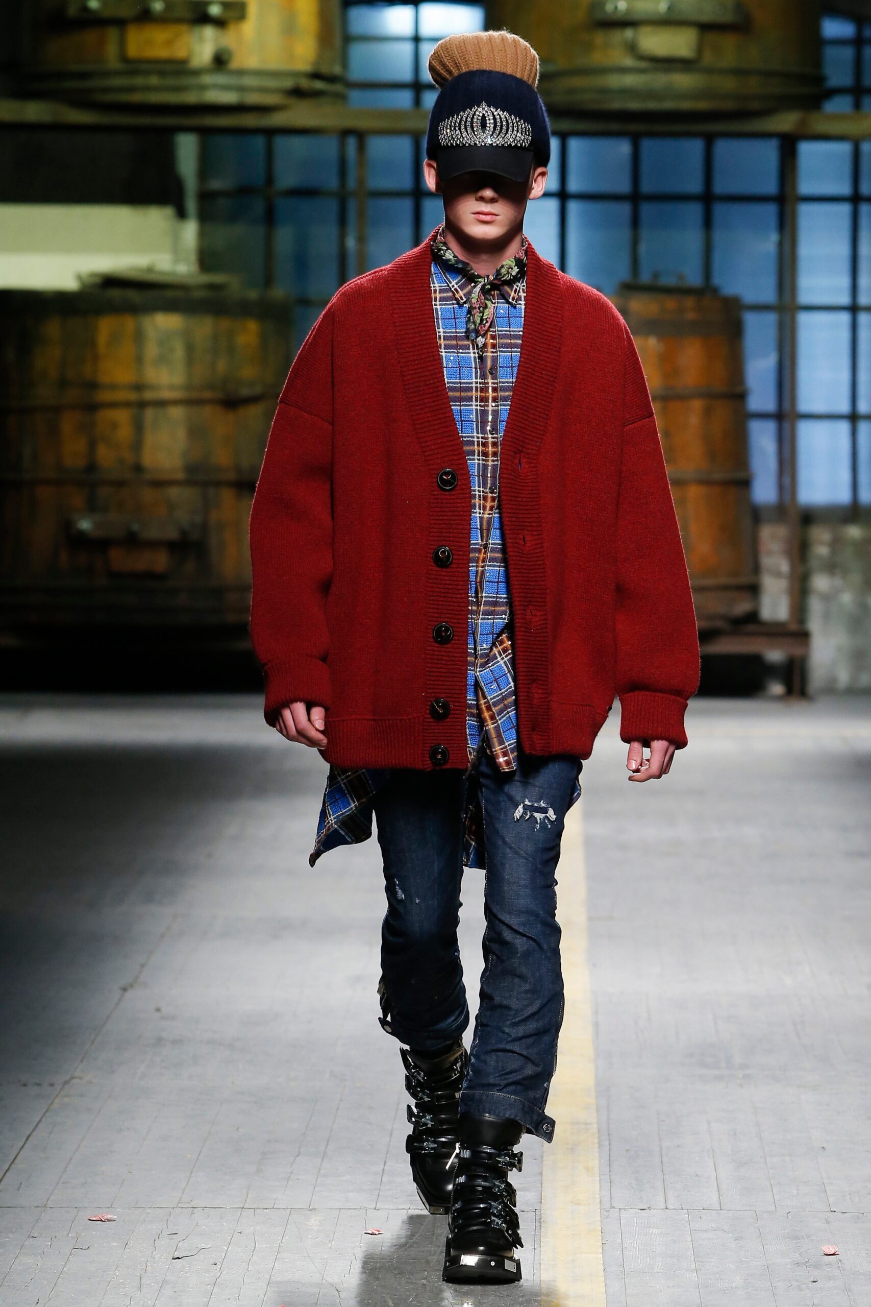 Dsquared2 F/W 17 Menswear Look 3