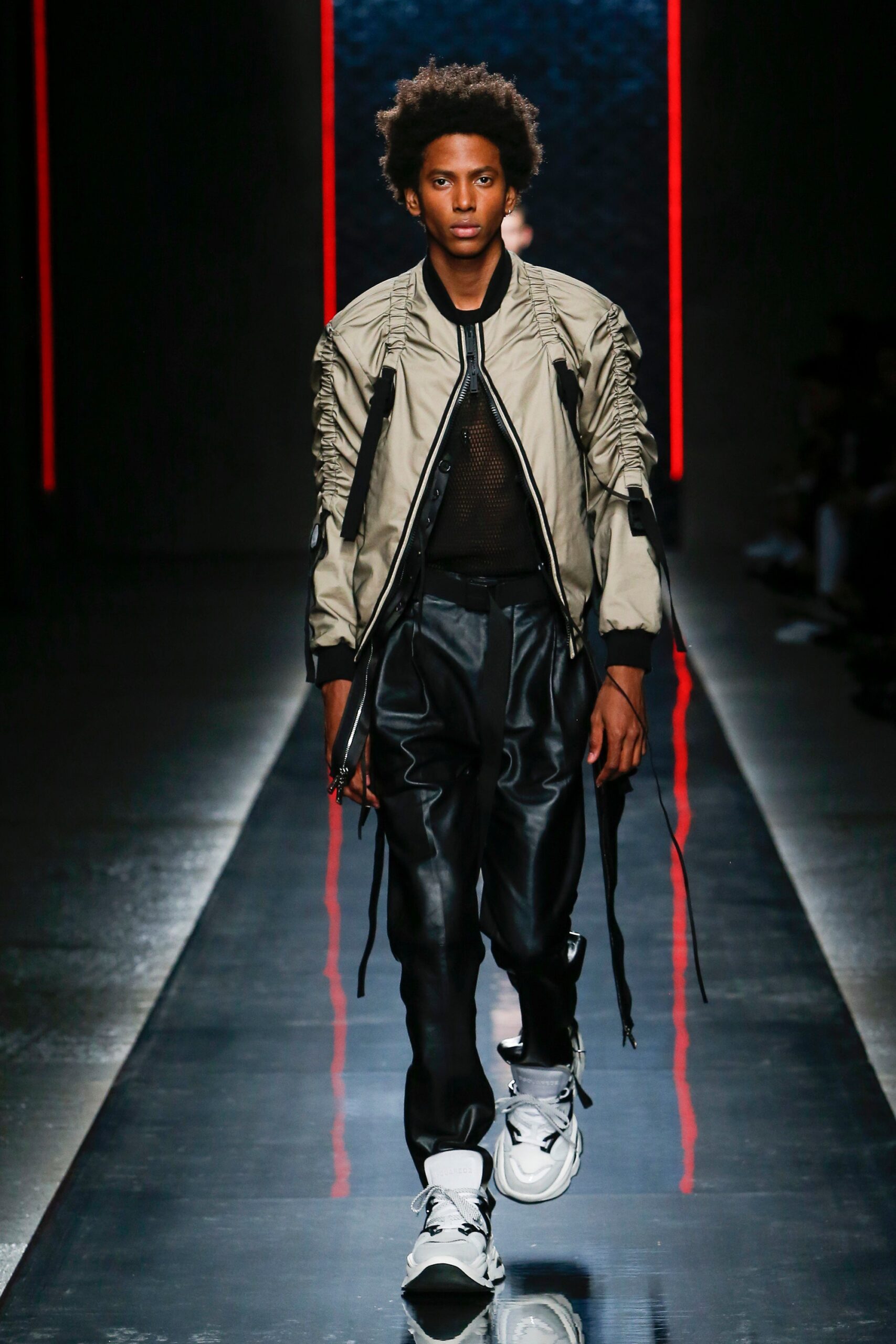 Dsquared2 S/S 19 Look 11