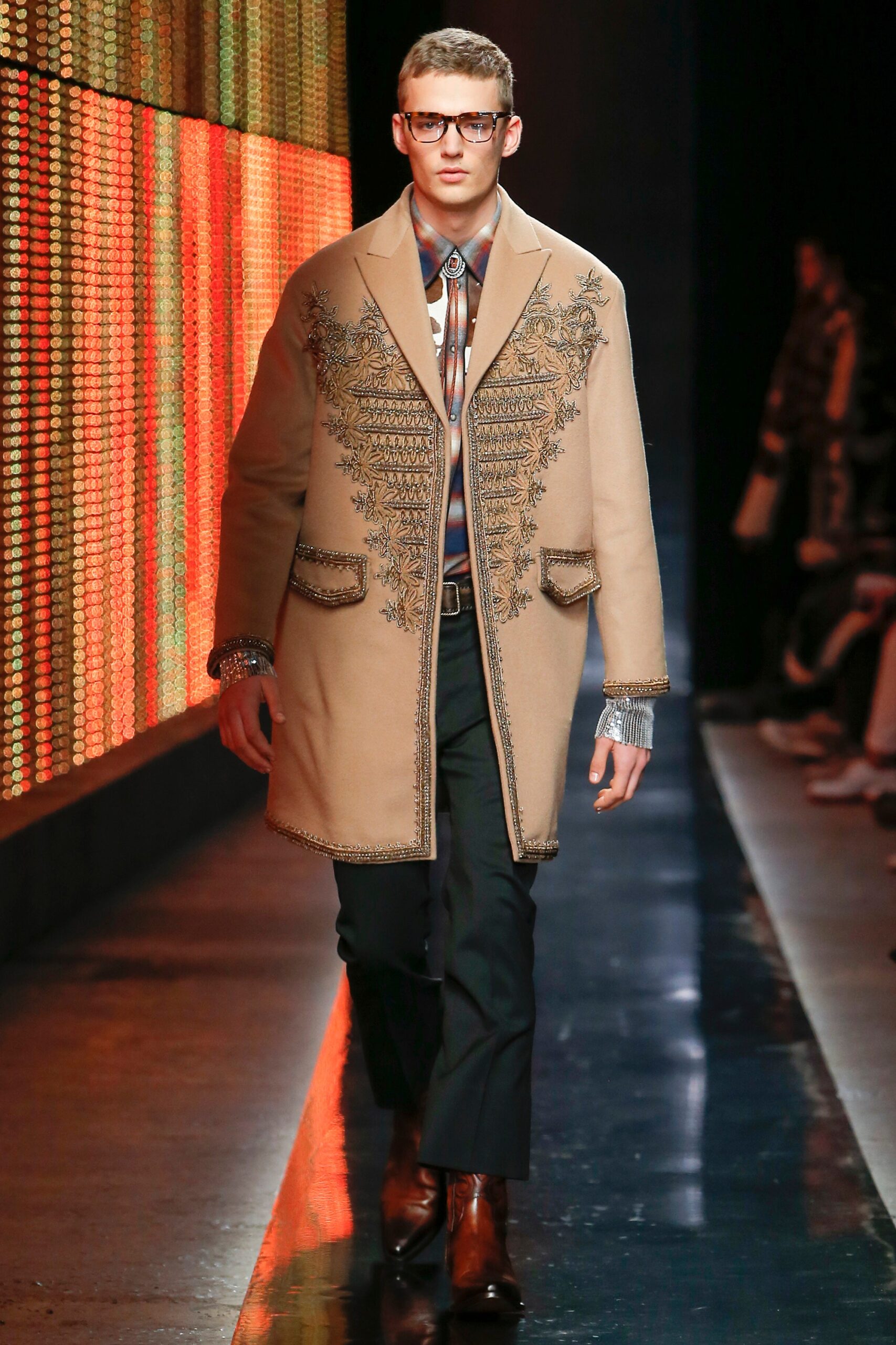 Dsquared2 F/W 18 Menswear Look 16