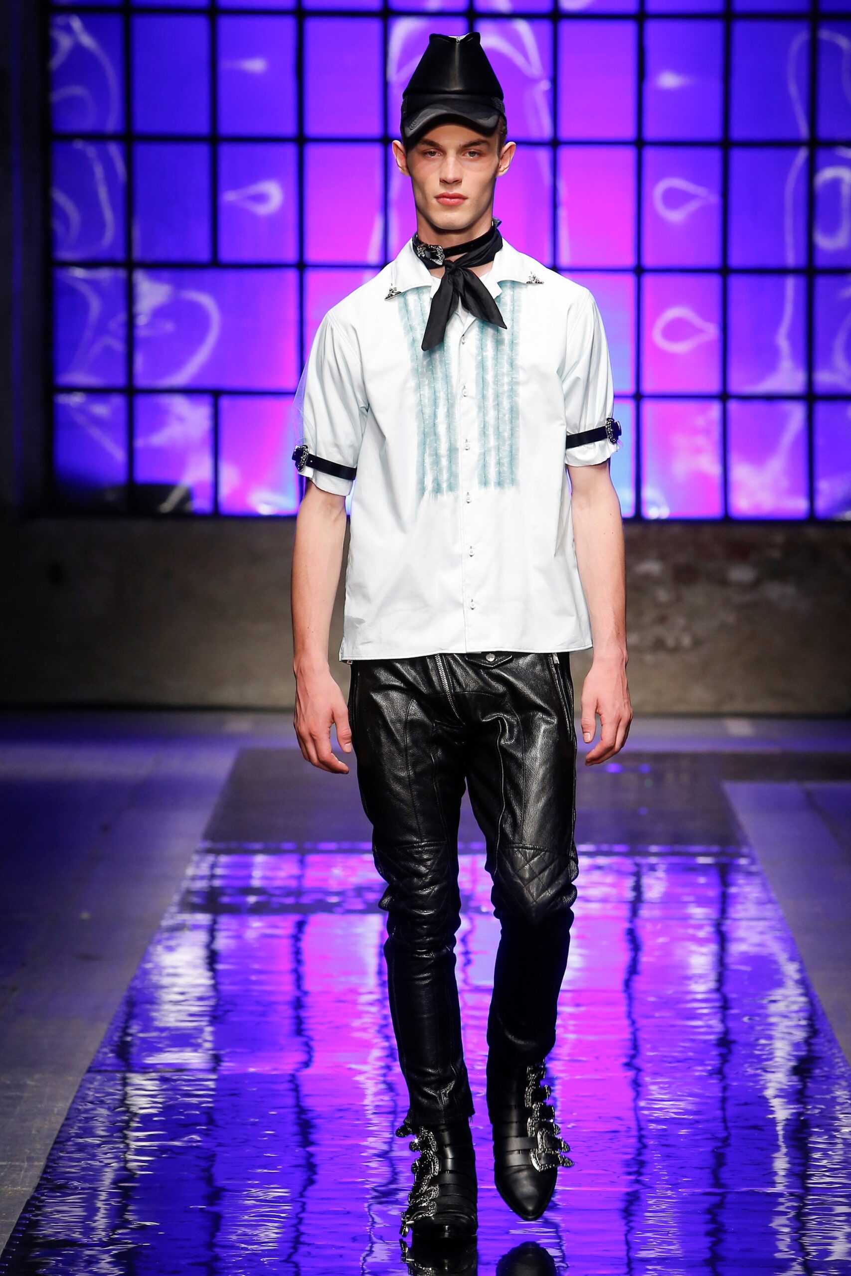 Dsquared2 S/S 18 Menswear Look 10