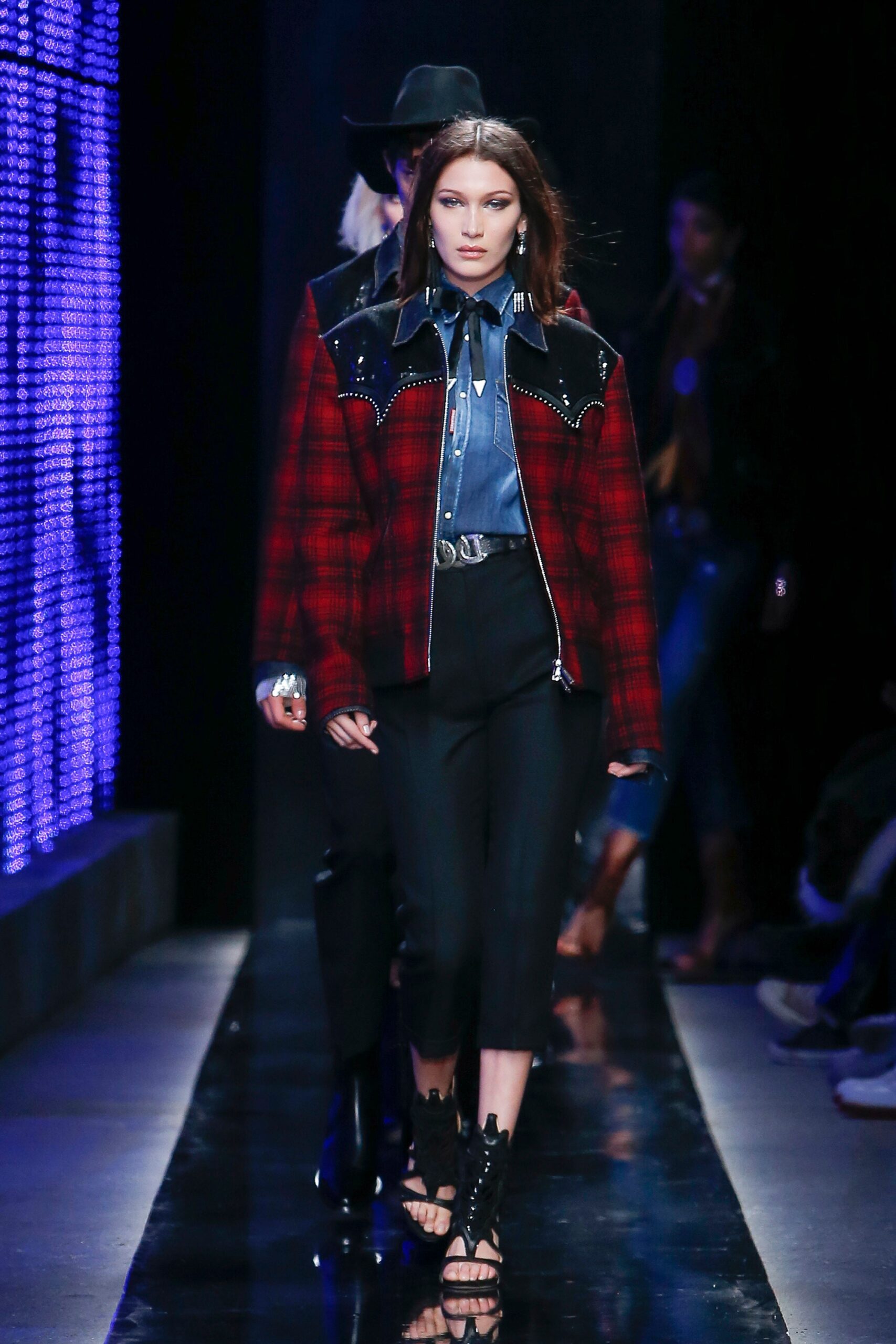 Dsquared2 F/W 18 Menswear Look 21