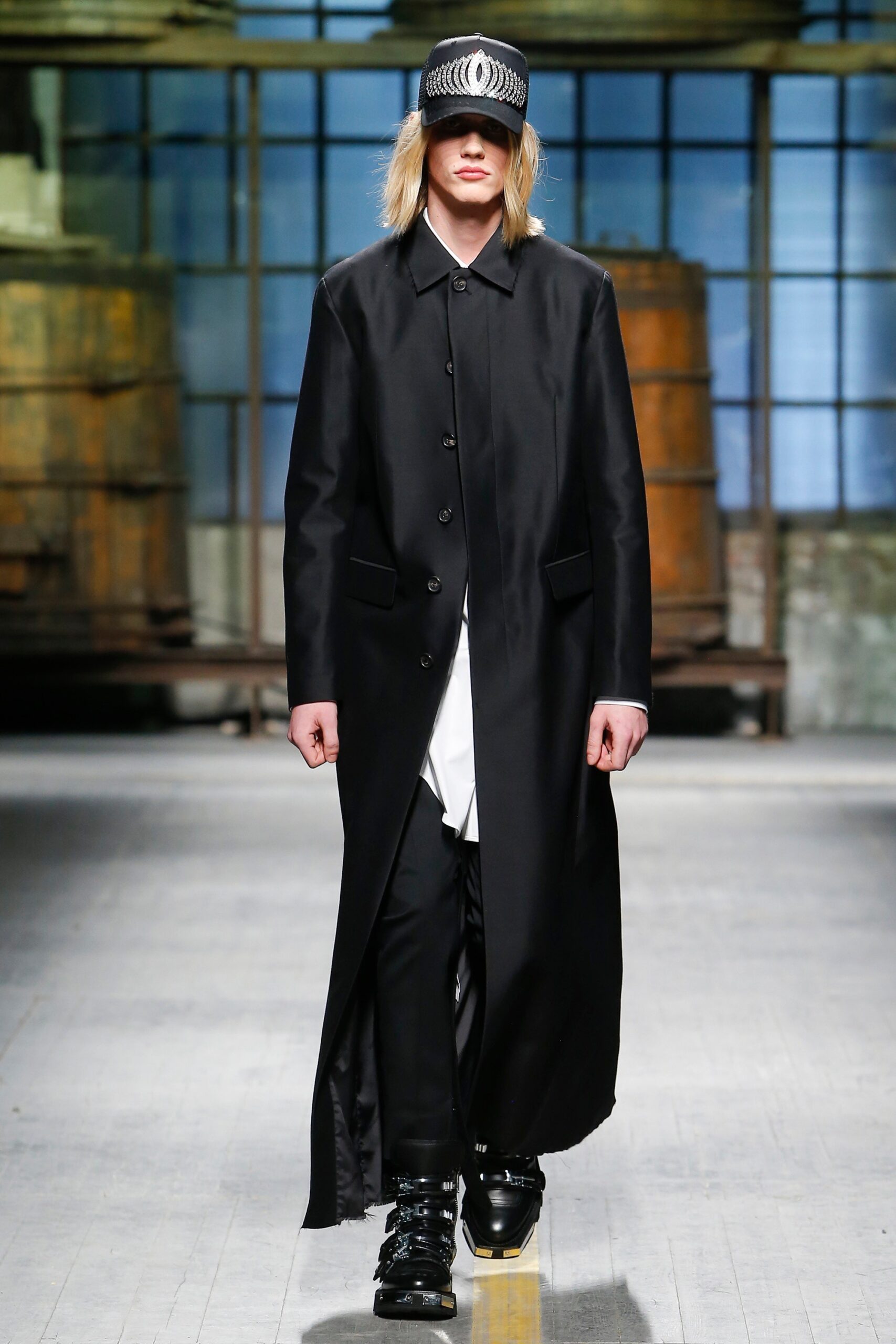 Dsquared2 F/W 17 Menswear Look 24