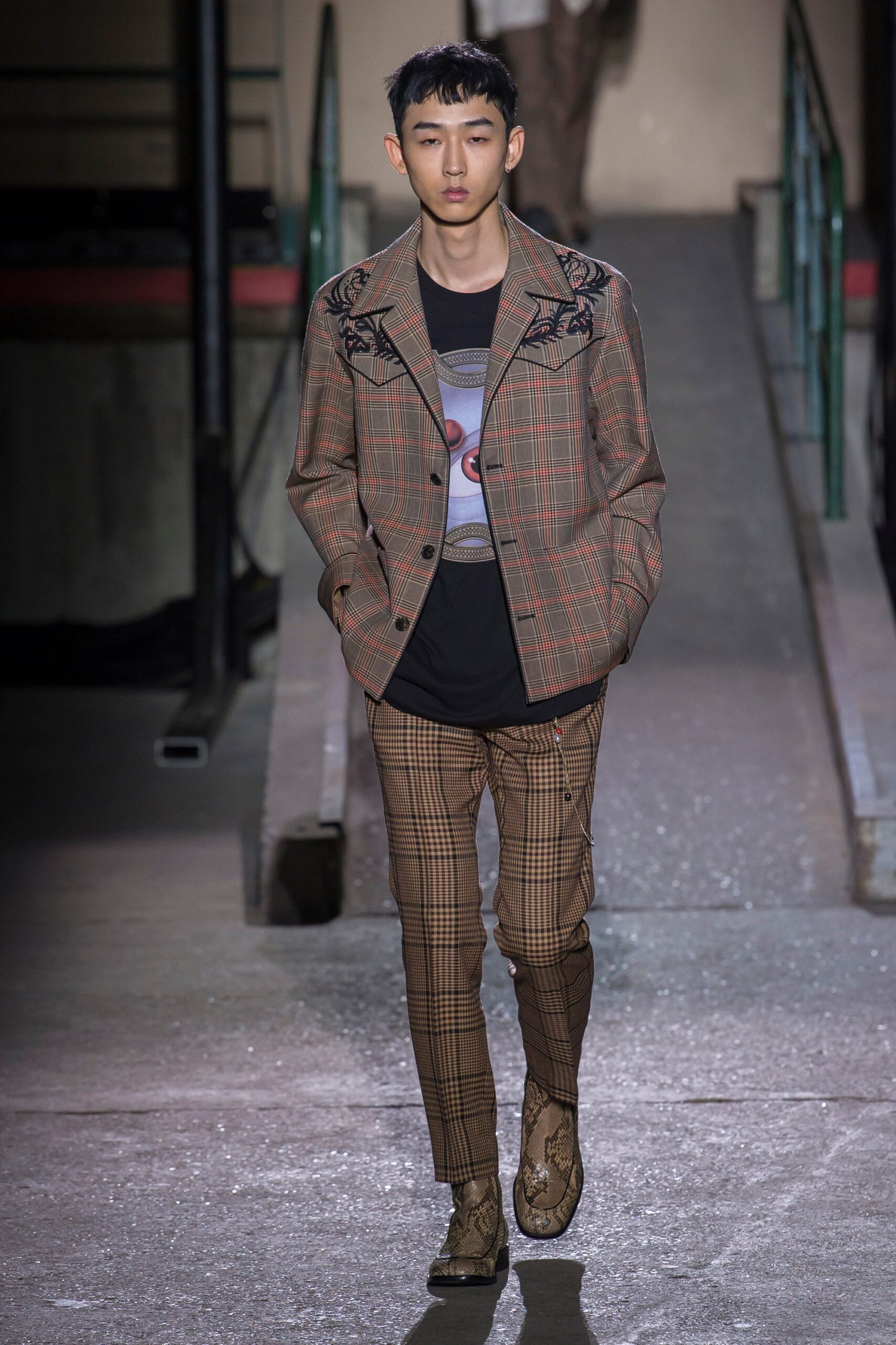 Dries Van Noten F/W 18 Menswear Look 3