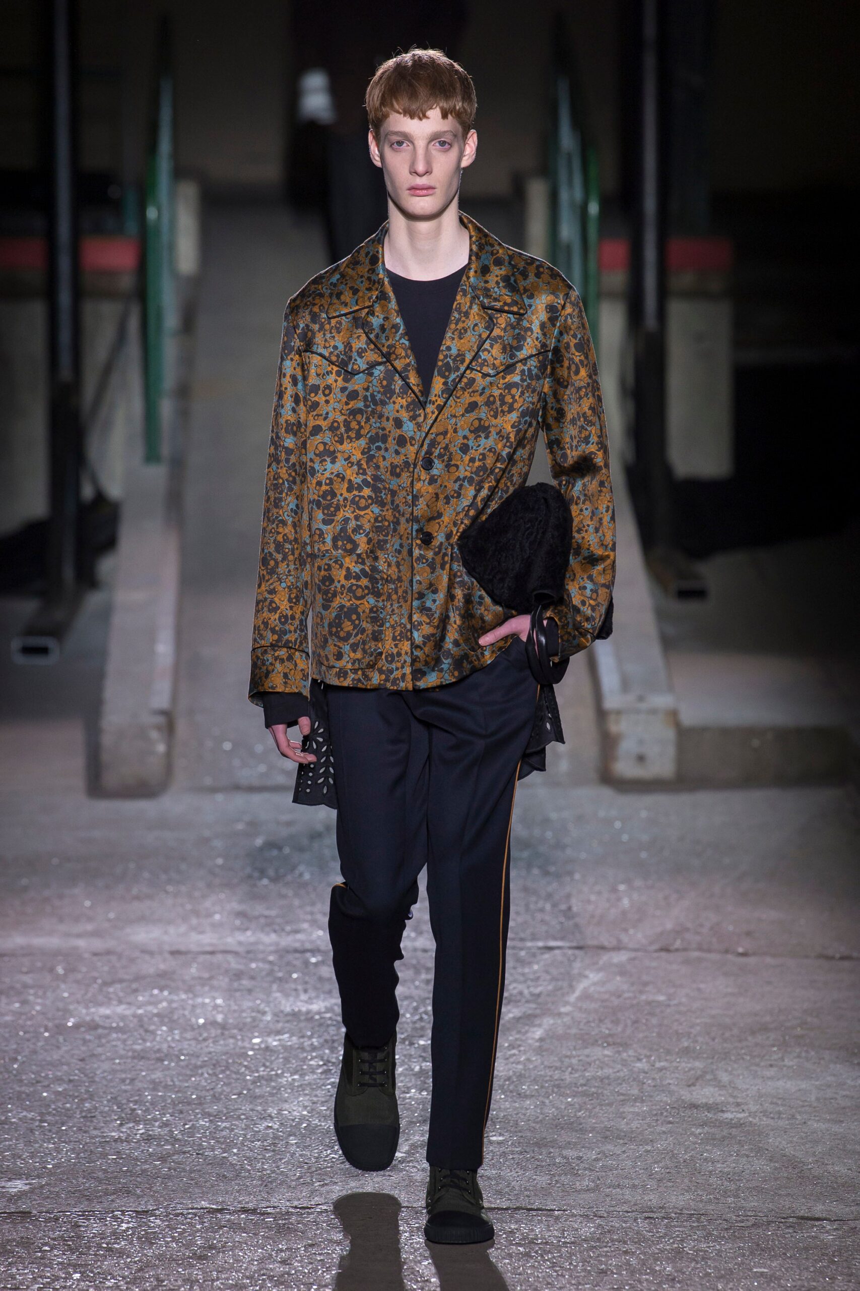 Dries Van Noten F/W 18 Menswear Look 23
