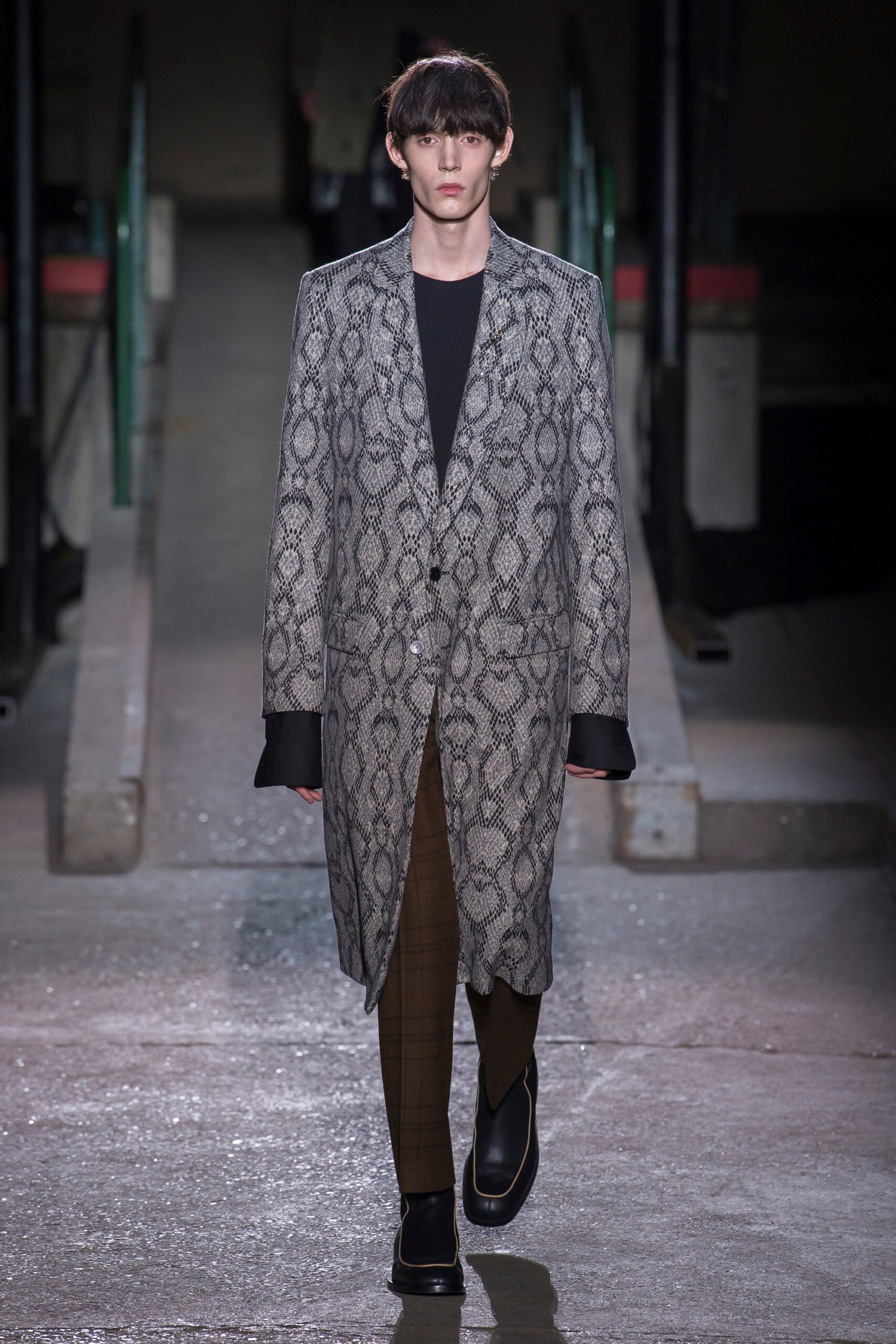 Dries Van Noten F/W 18 Menswear Look 28