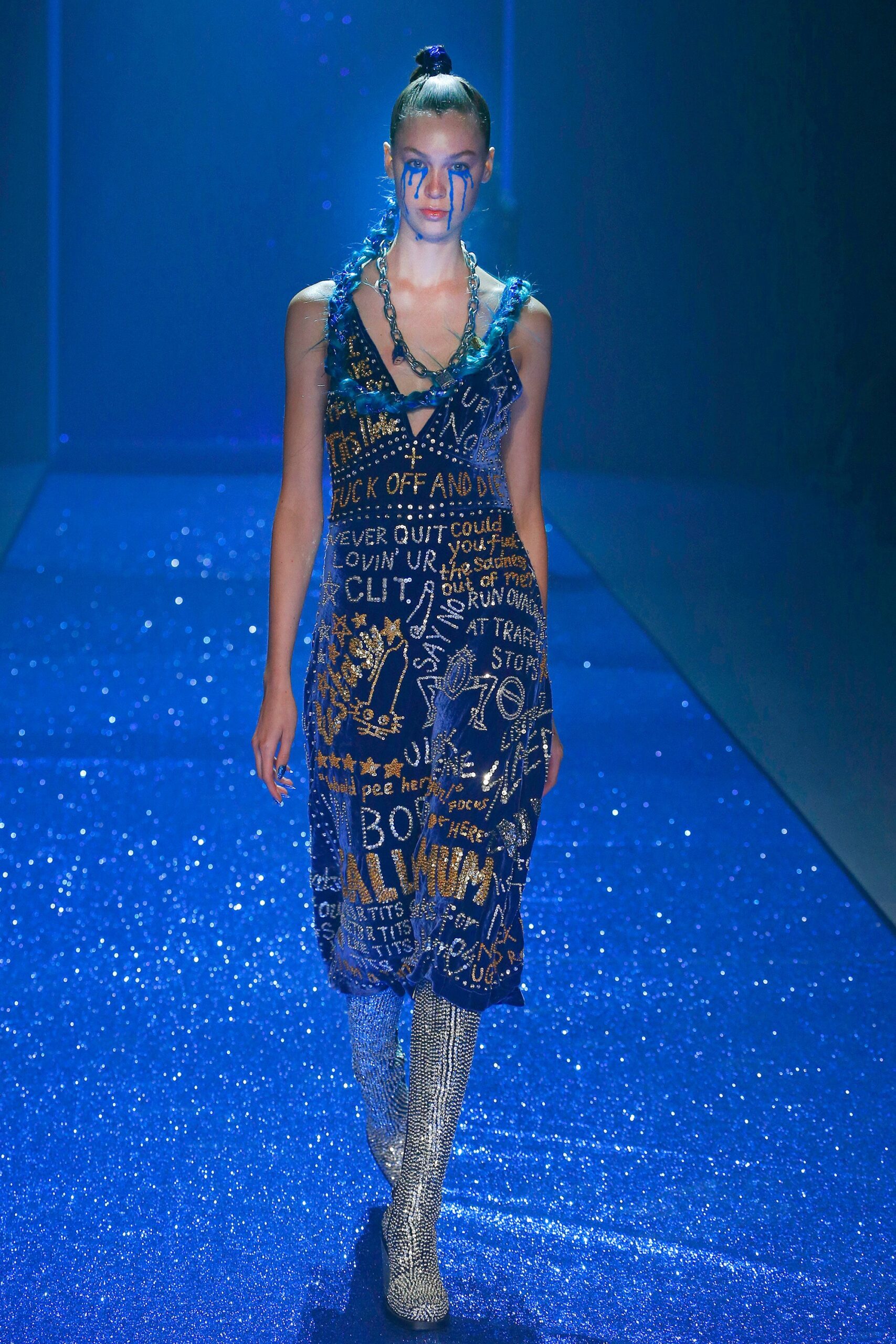 Discount Universe Australia Resort 17 Look 2