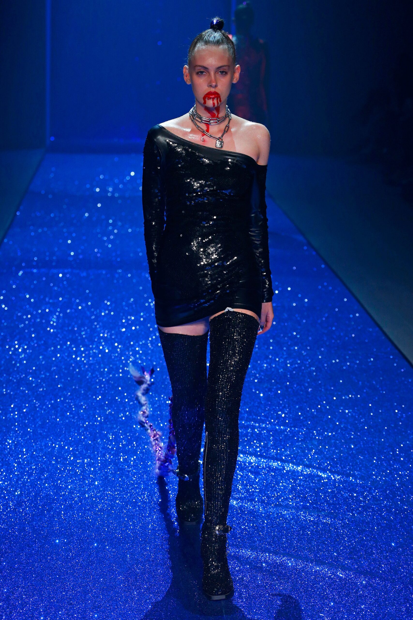 Discount Universe Australia Resort 17 Look 16