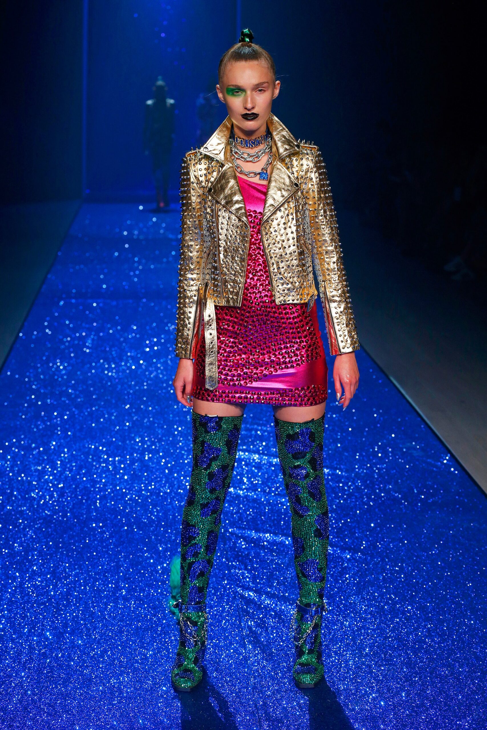 Discount Universe Australia Resort 17 Look 23