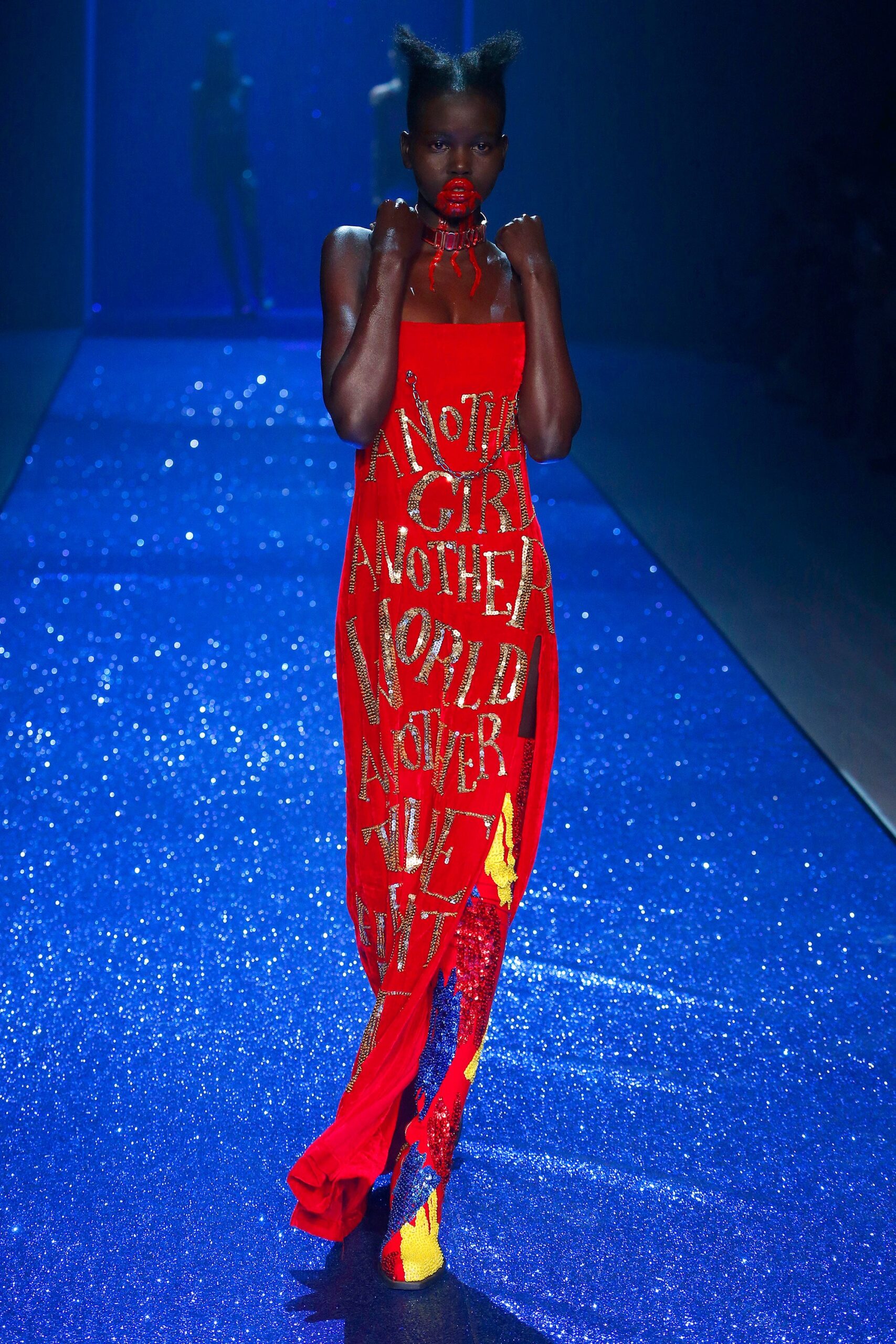 Discount Universe Australia Resort 17 Look 29