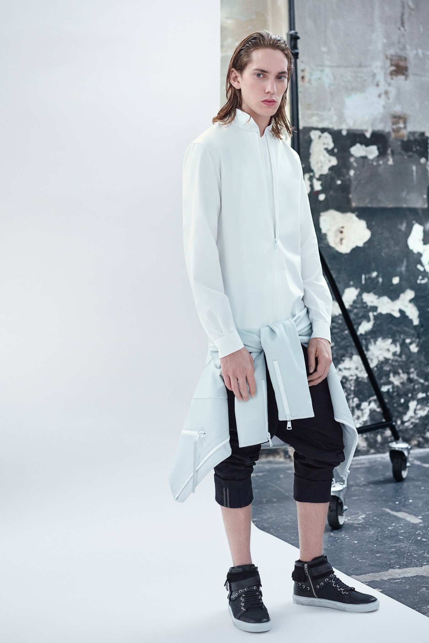 Diesel Black Gold Resort 16 Look 9