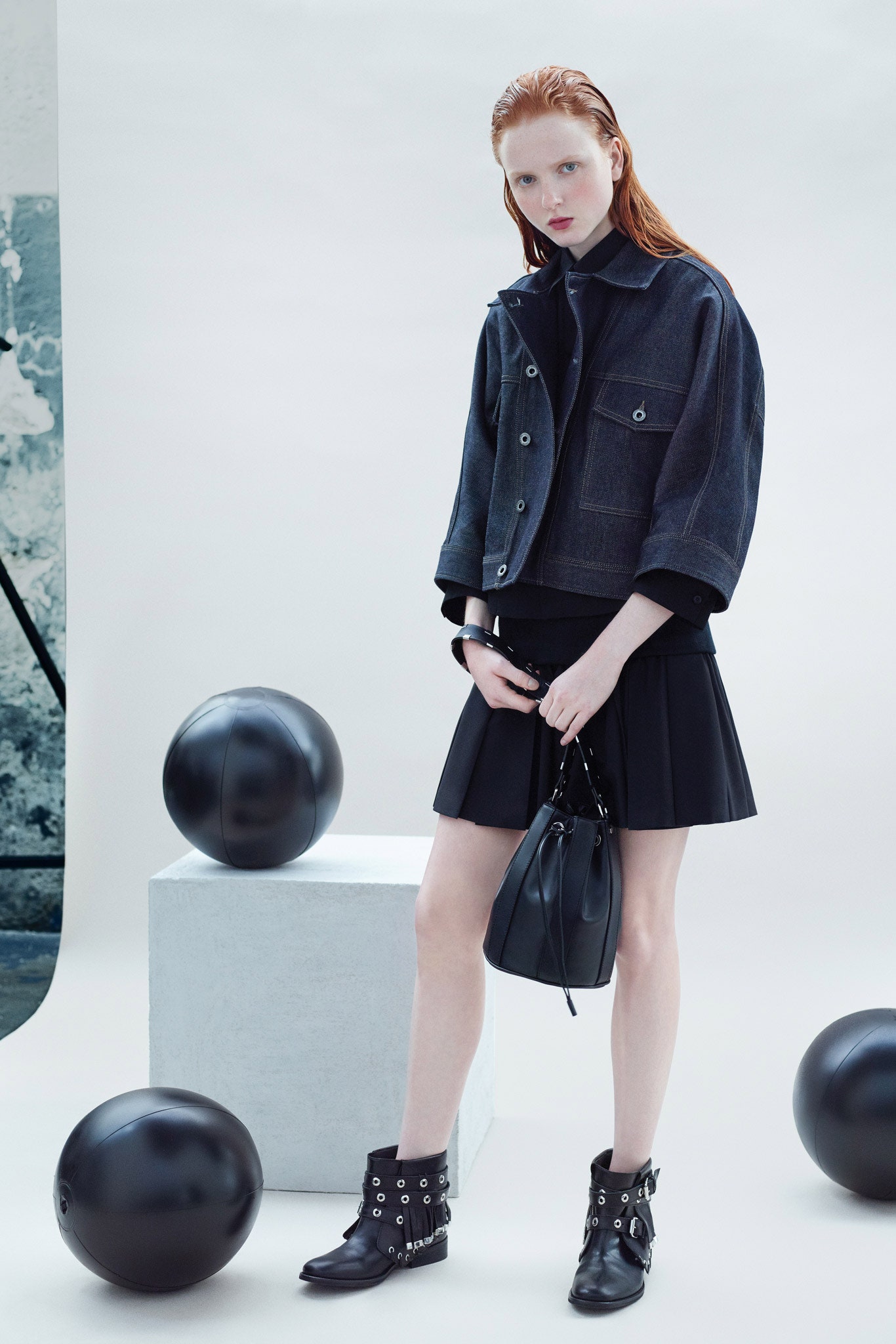 Diesel Black Gold Resort 16 Look 32