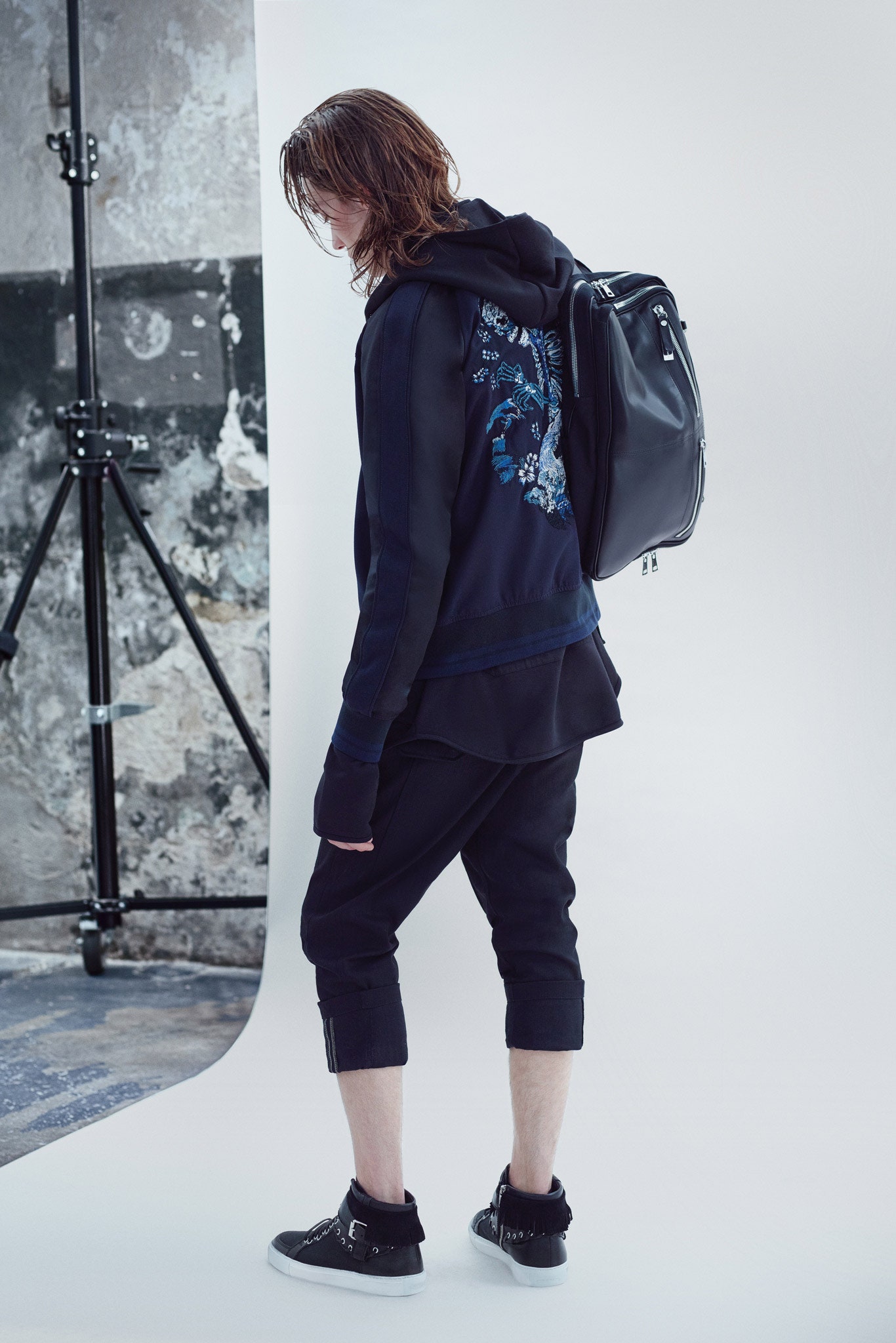 Diesel Black Gold Resort 16 Look 38