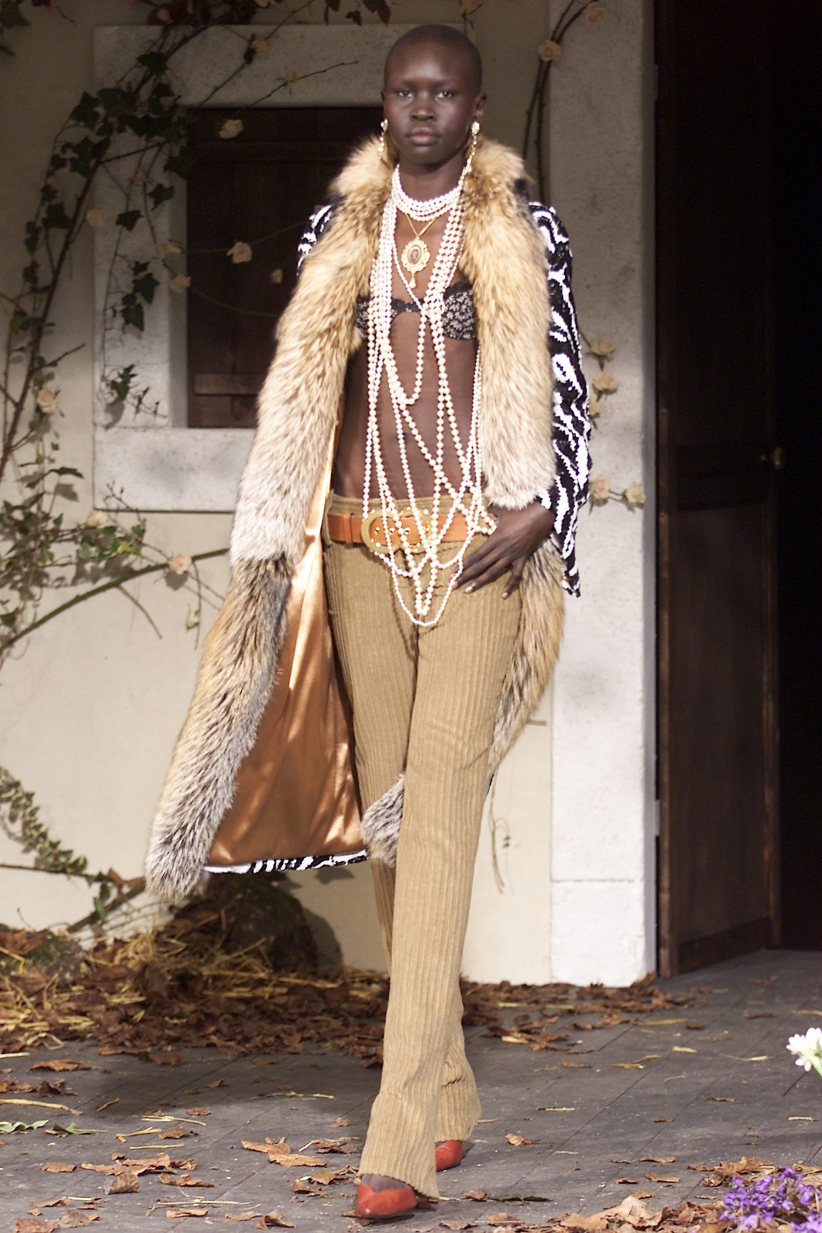 Dolce & Gabbana F/W 01 Look 53