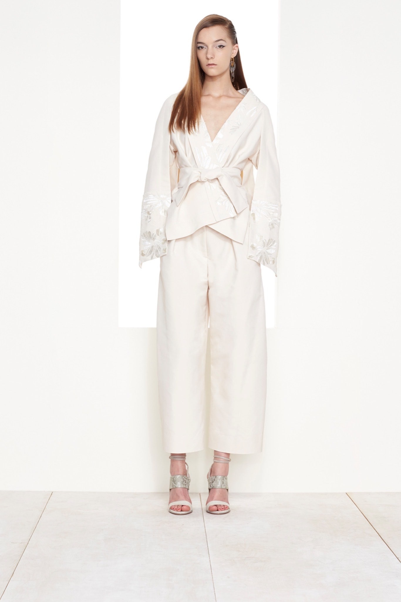Donna Karan Resort 16 Look 14