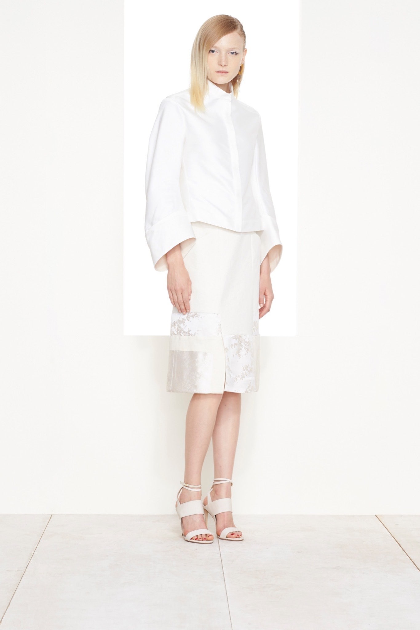 Donna Karan Resort 16 Look 18