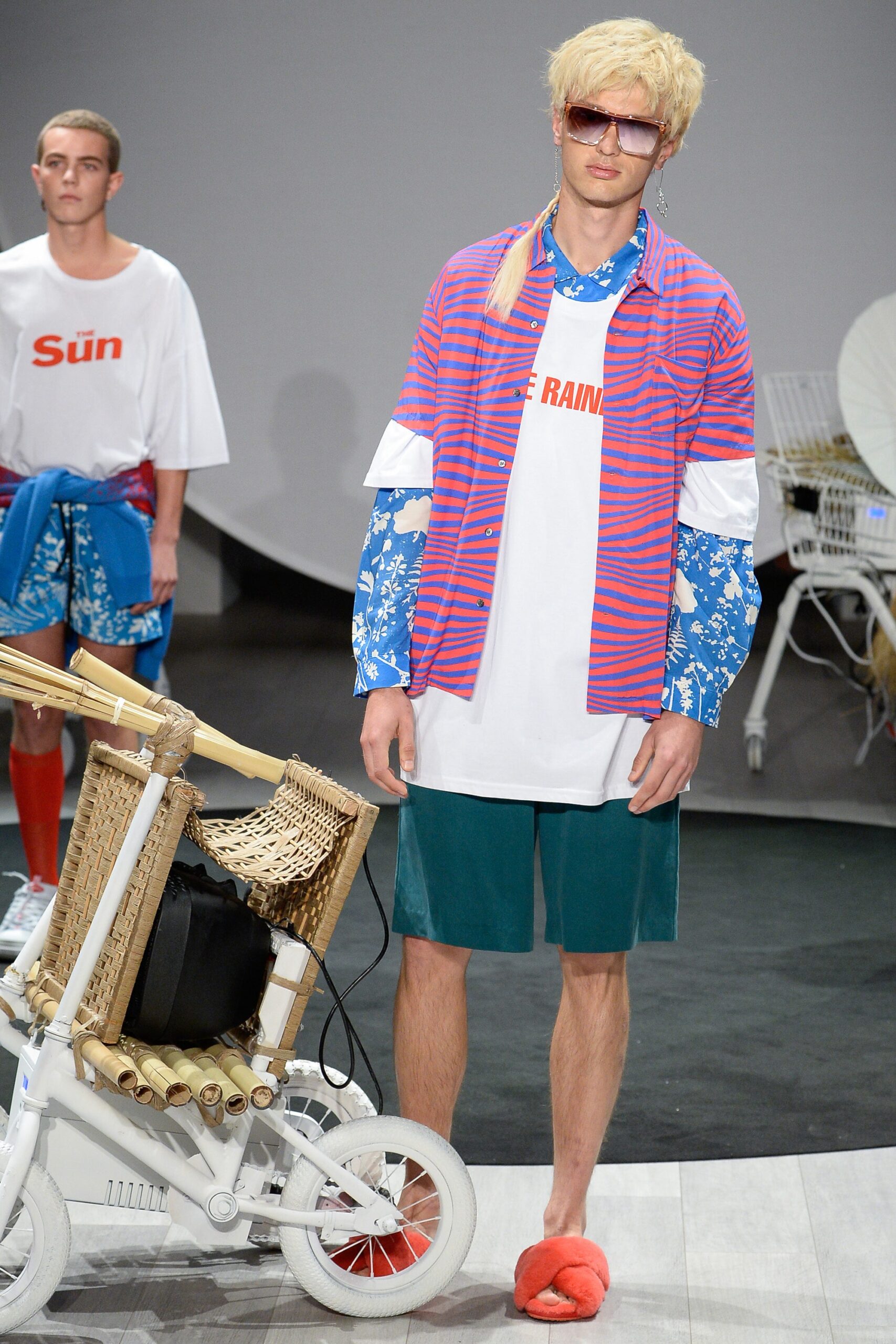 Double Rainbouu Australia Resort 18 Look 3