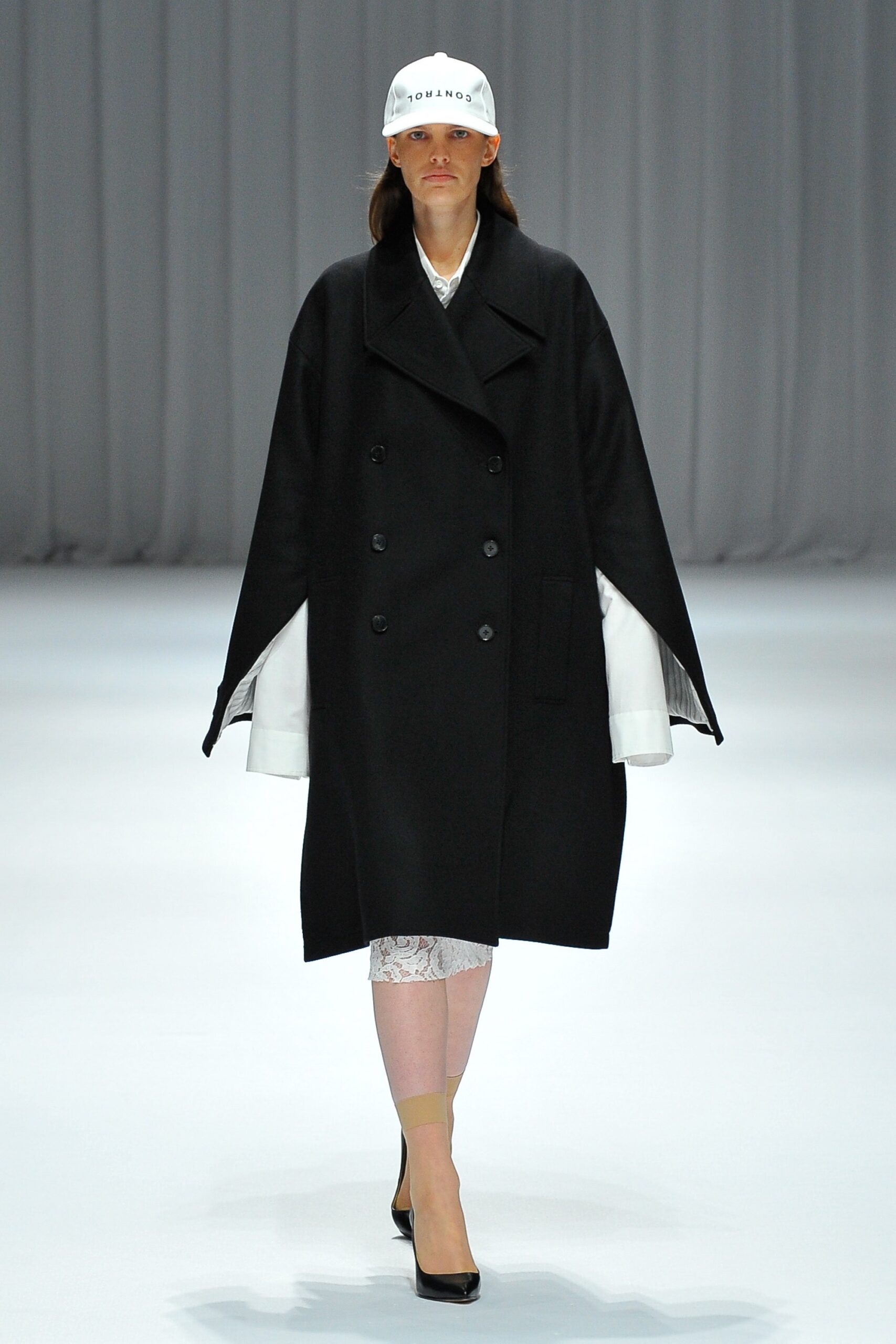 DressedUndressed Tokyo F/W 17 Look 4