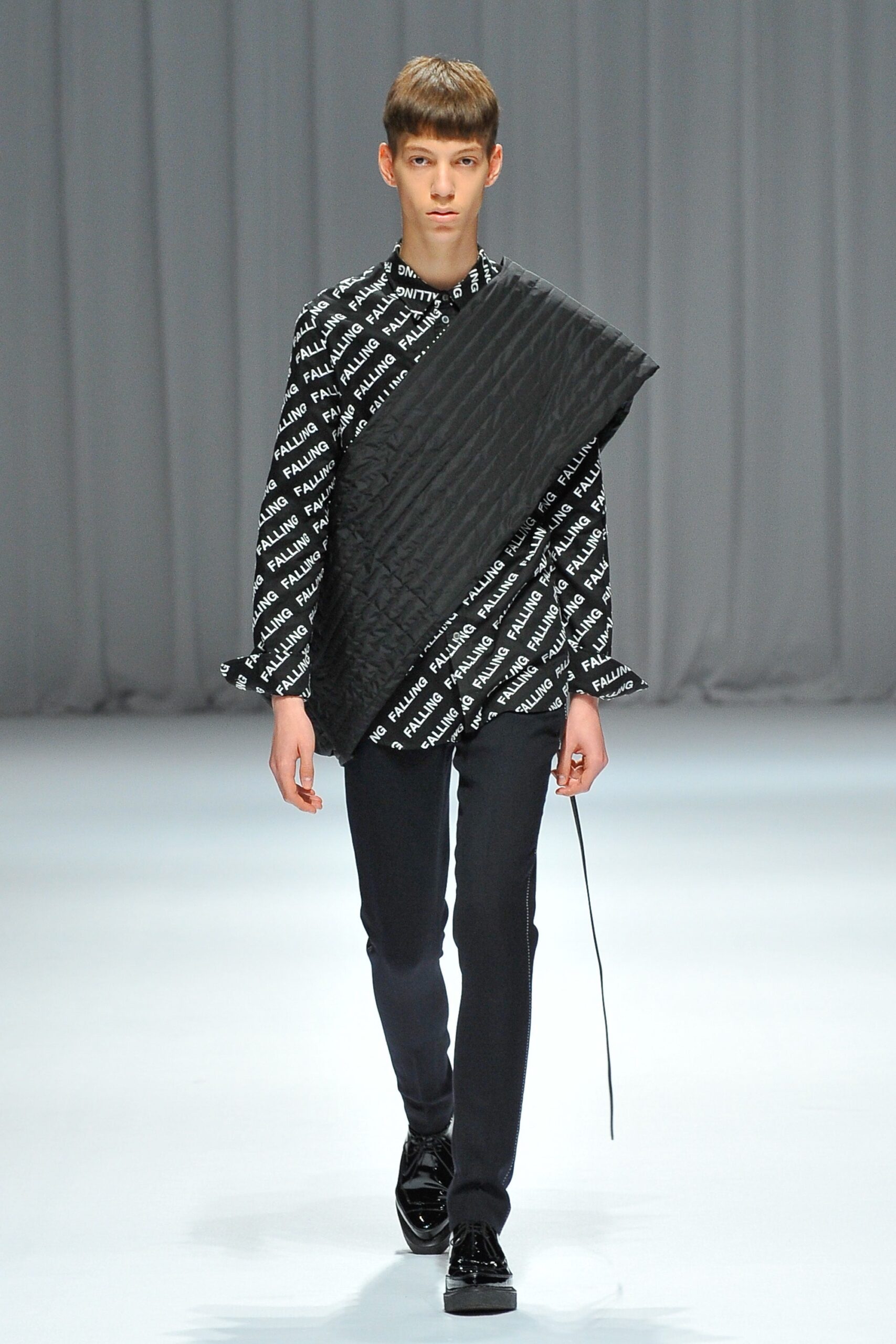 DressedUndressed Tokyo F/W 17 Look 8