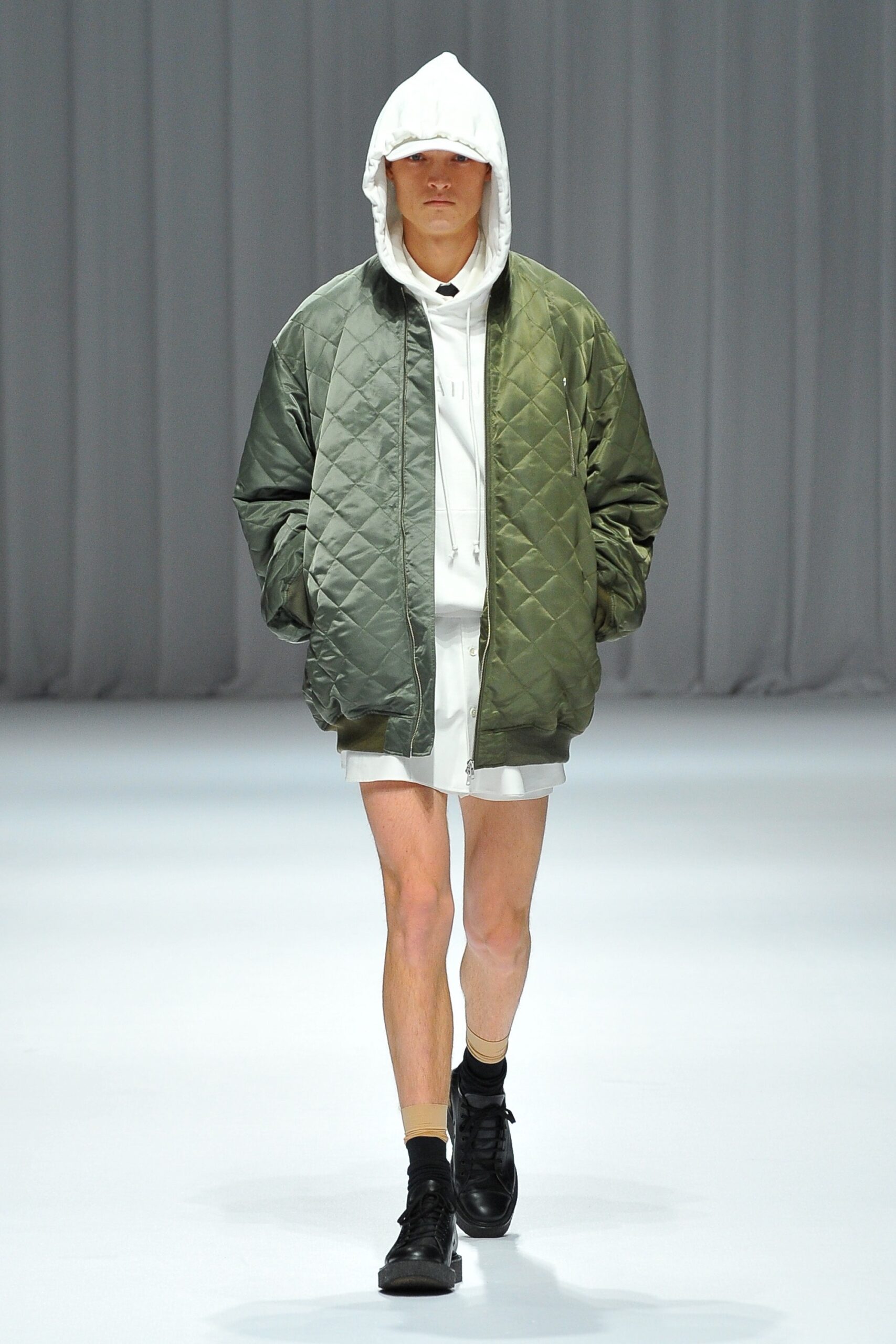 DressedUndressed Tokyo F/W 17 Look 16