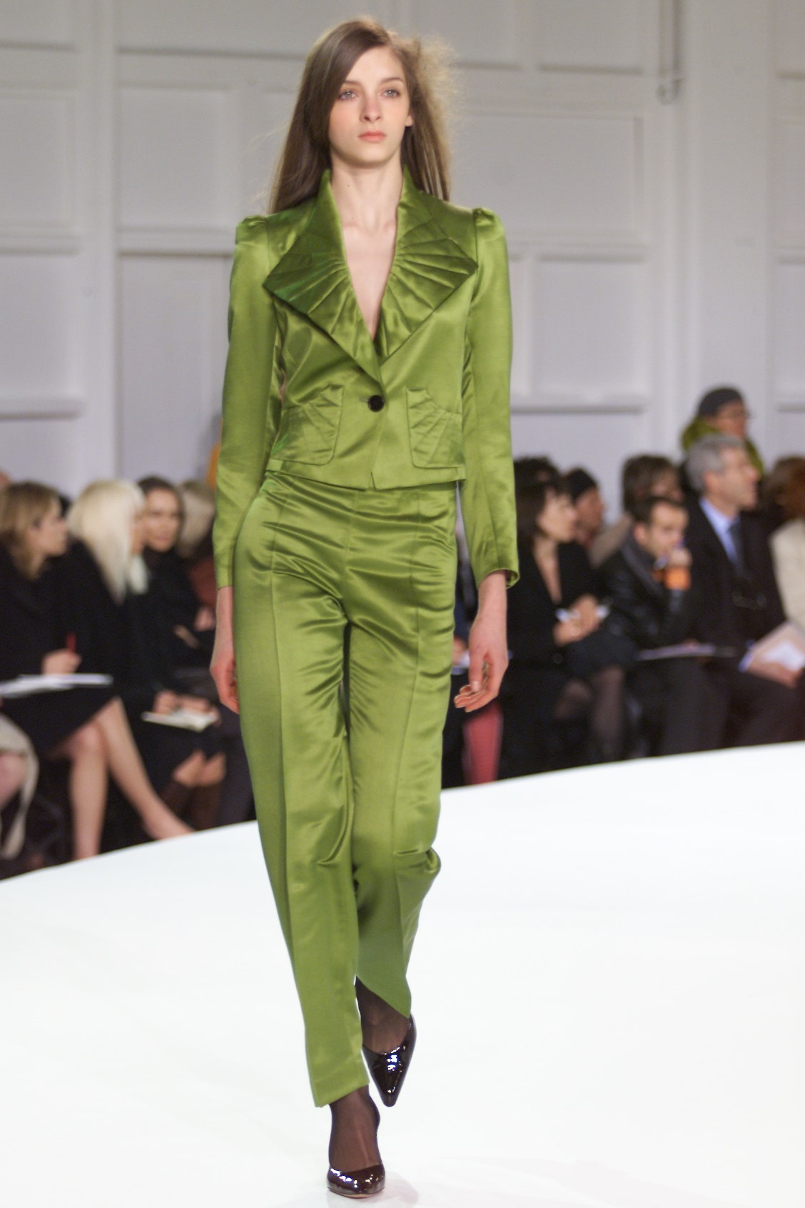 Dries Van Noten F/W 01 Look 52