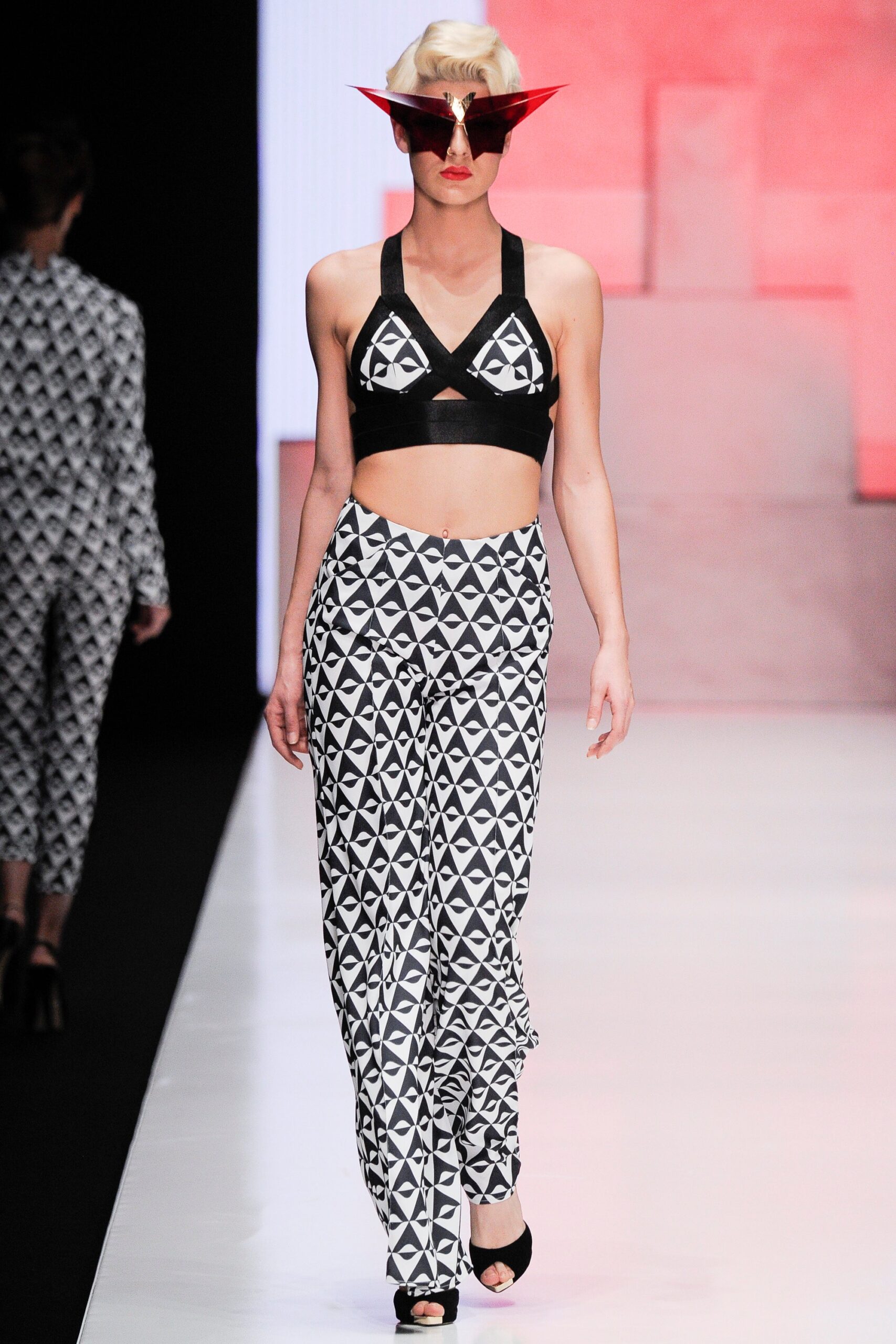 Dimaneu Russia S/S 16 Look 9