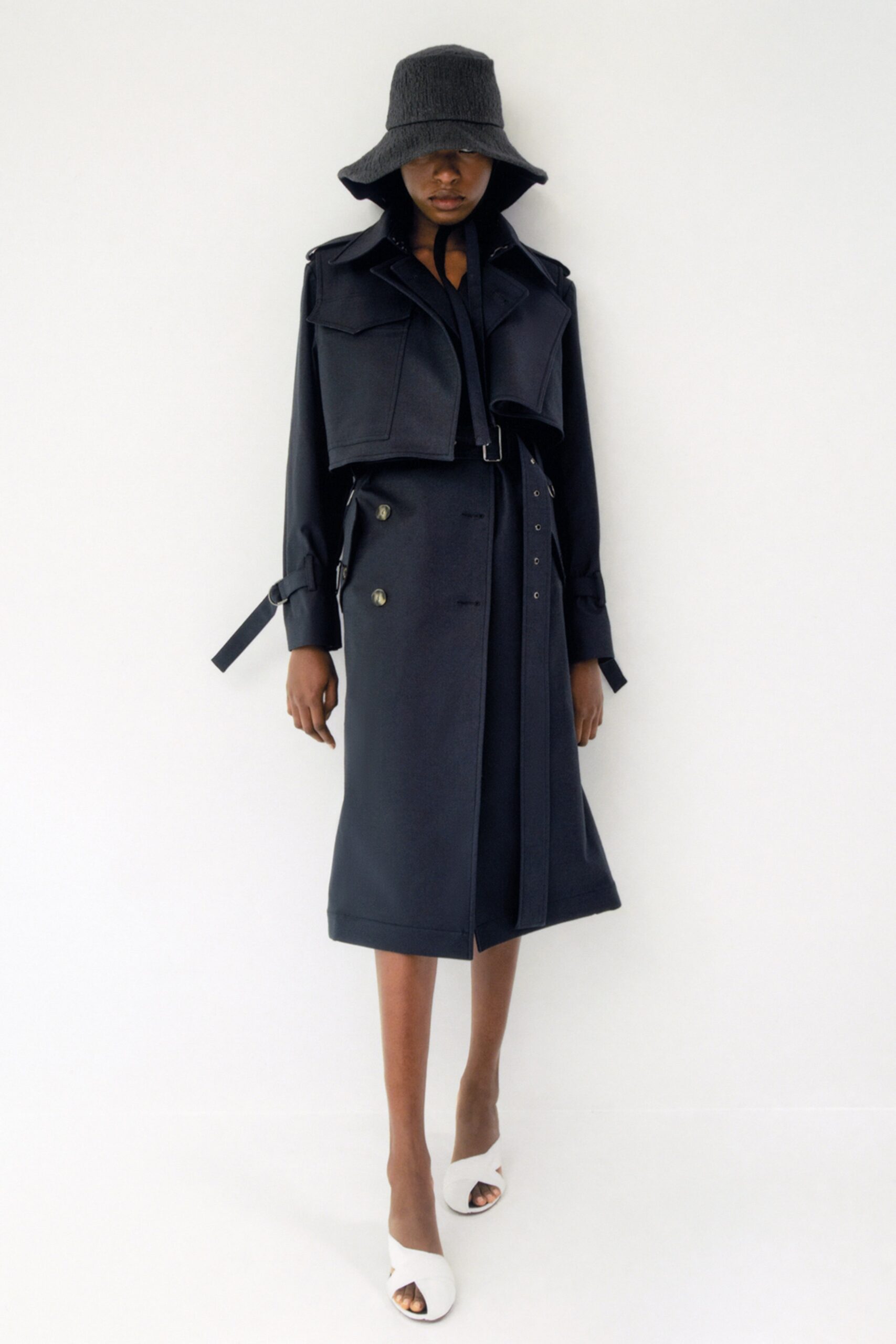 Eudon Choi Resort 22 Look 1