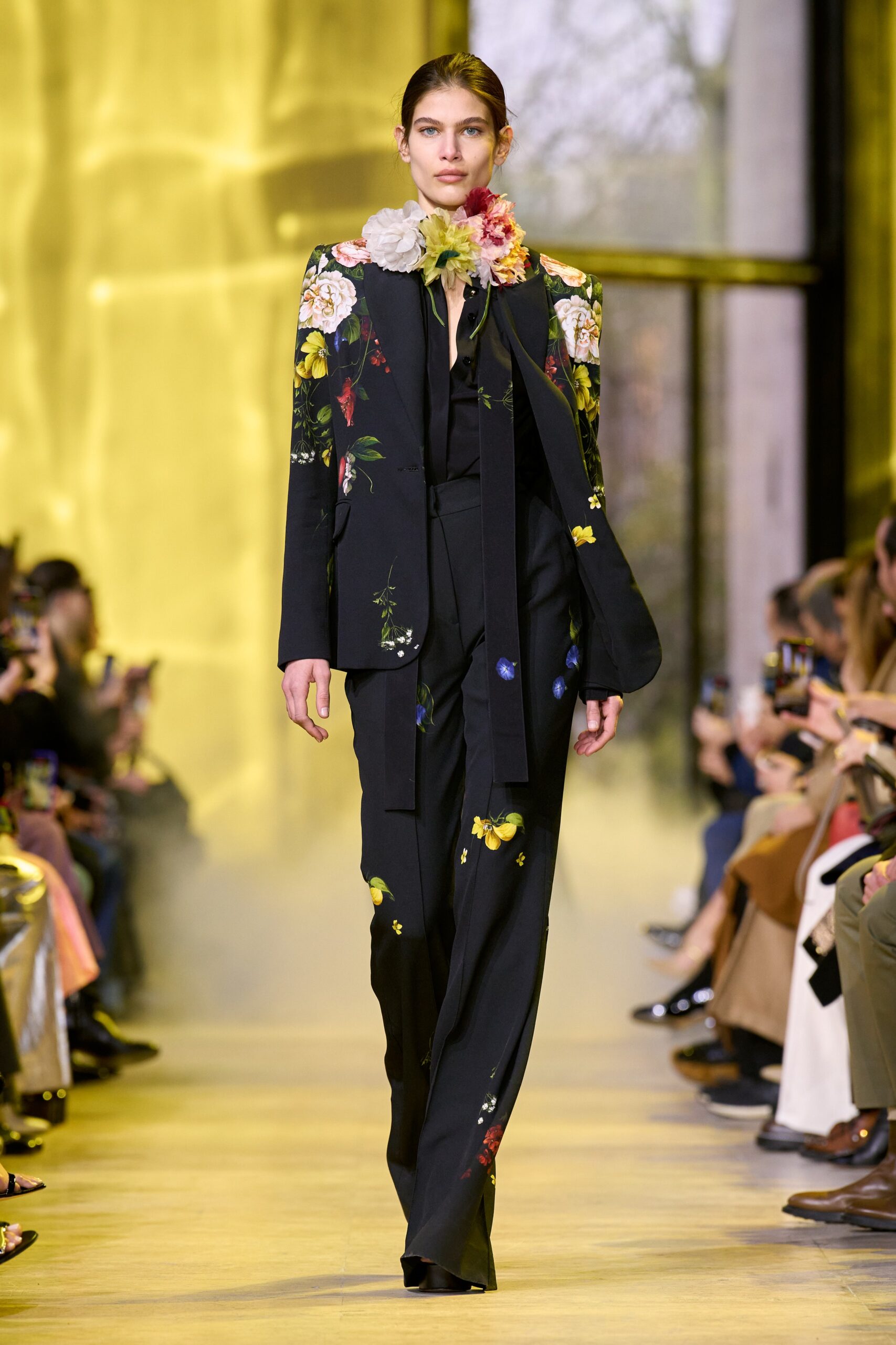 Elie Saab F/W 23 Look 1