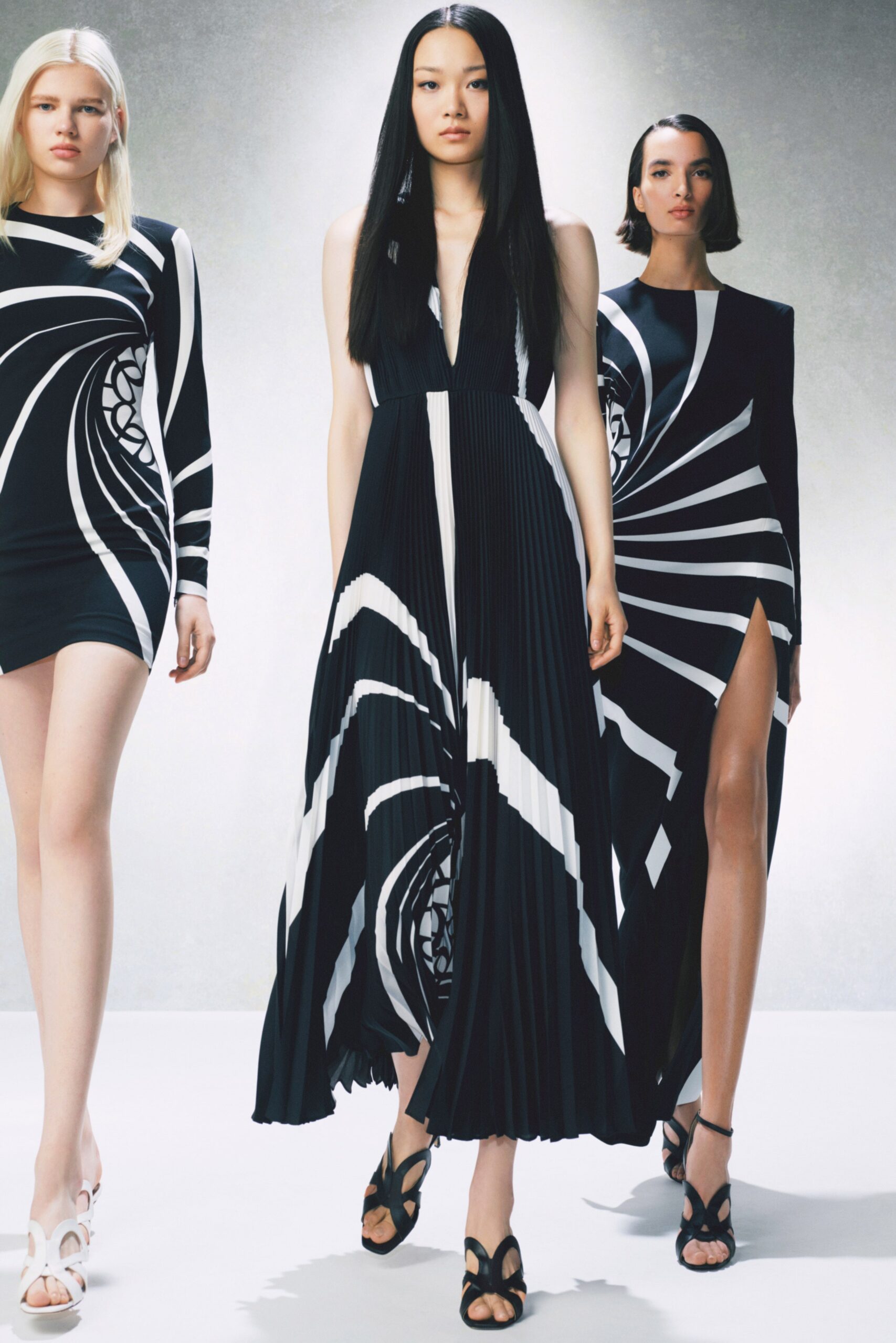 Elie Saab Resort 23 Look 2