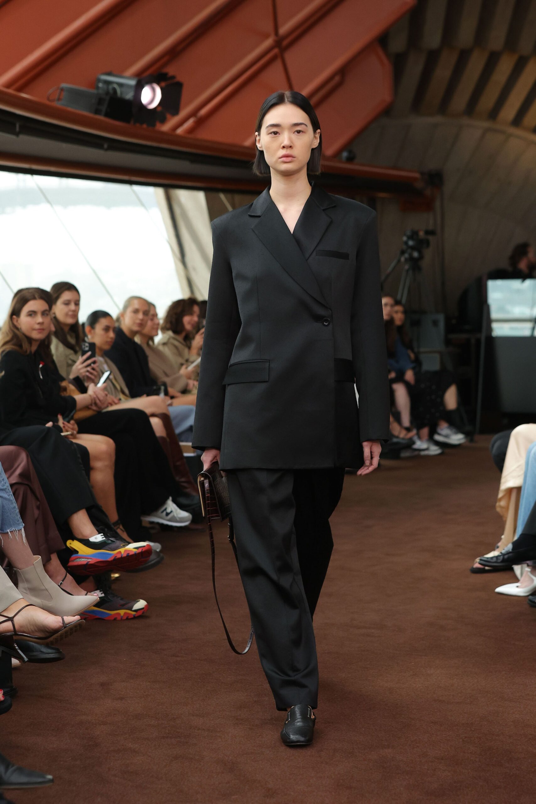 Esse Australia Resort 23 Look 2