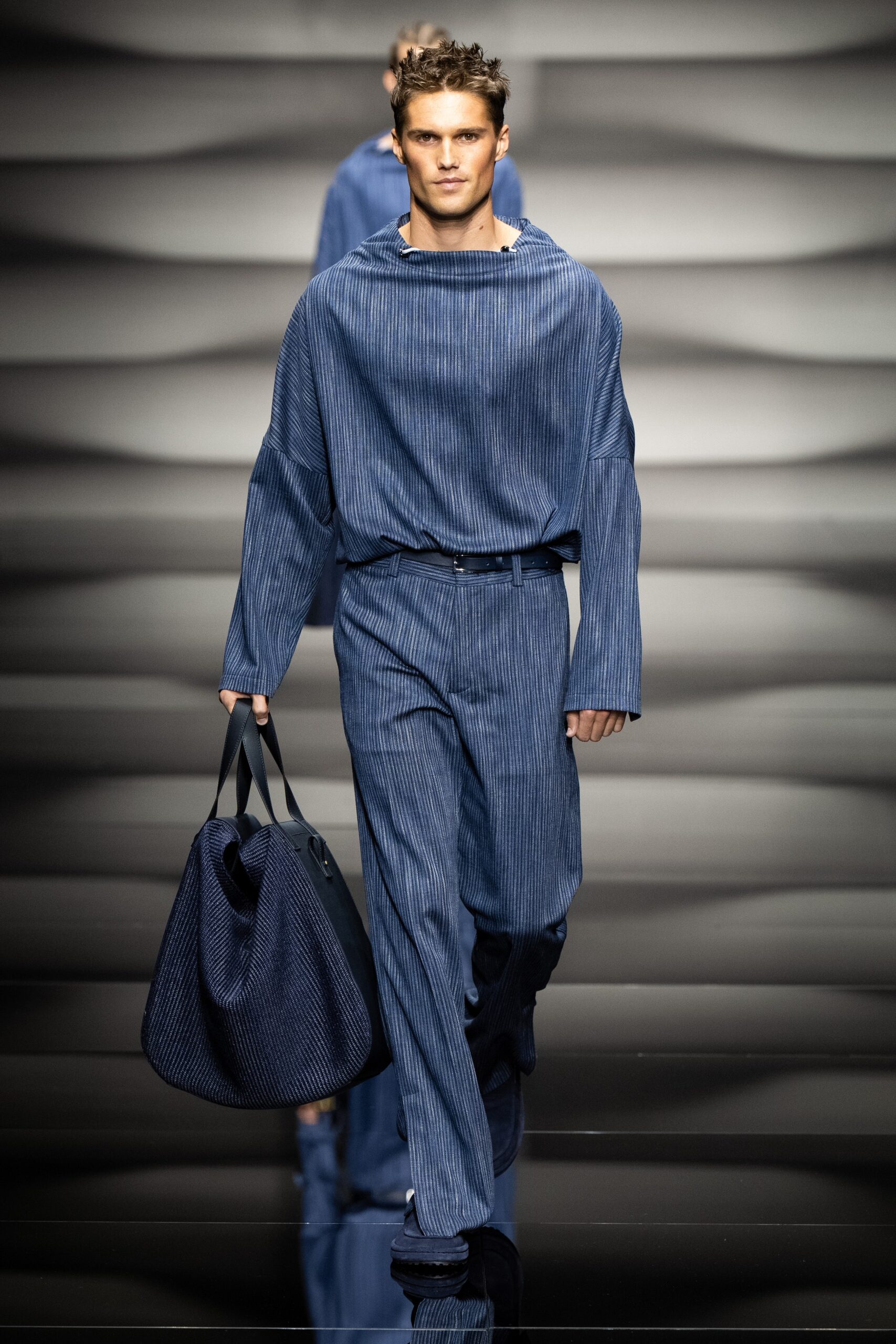 Emporio Armani S/S 23 Menswear Look 3