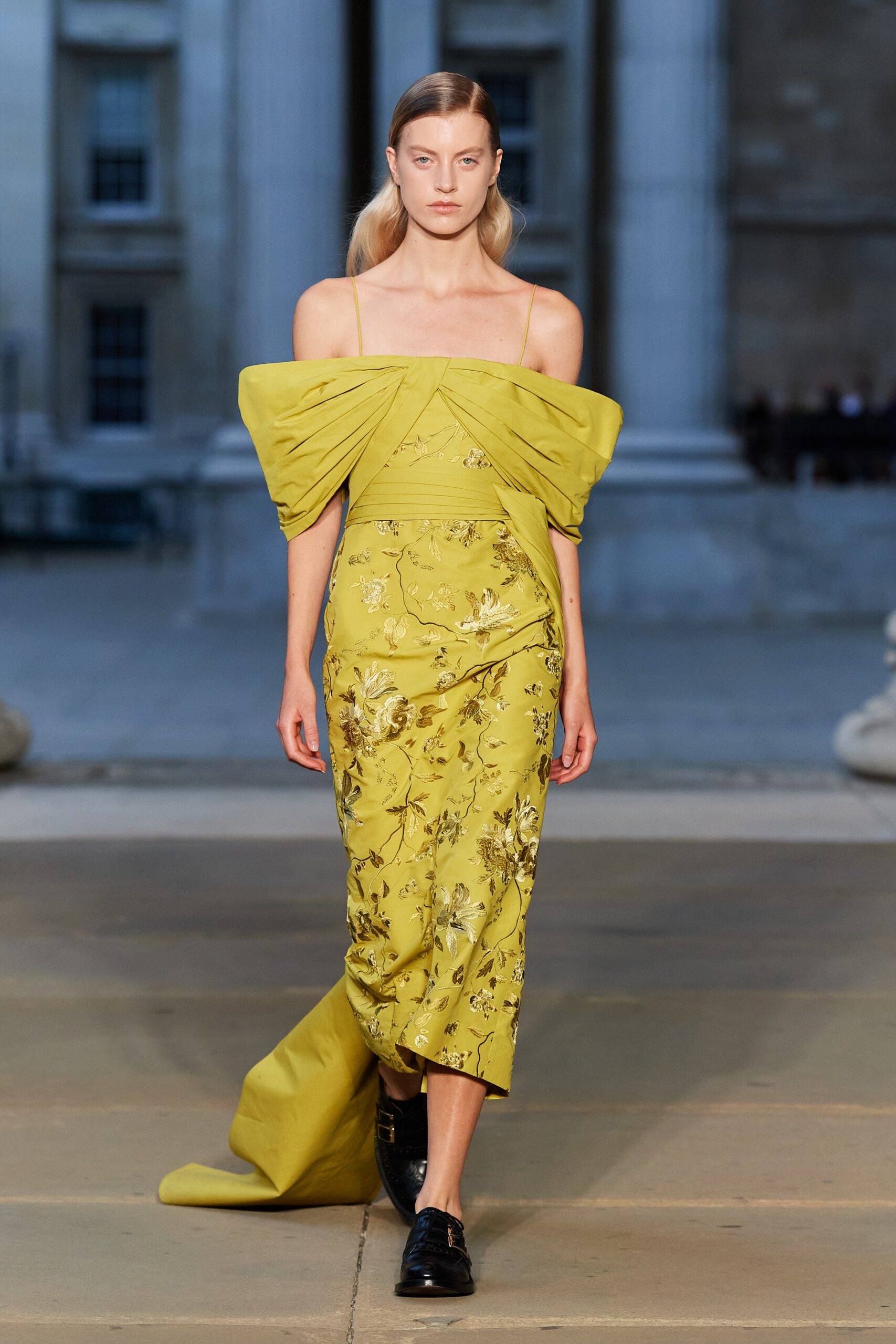 Erdem S/S 23 Look 3
