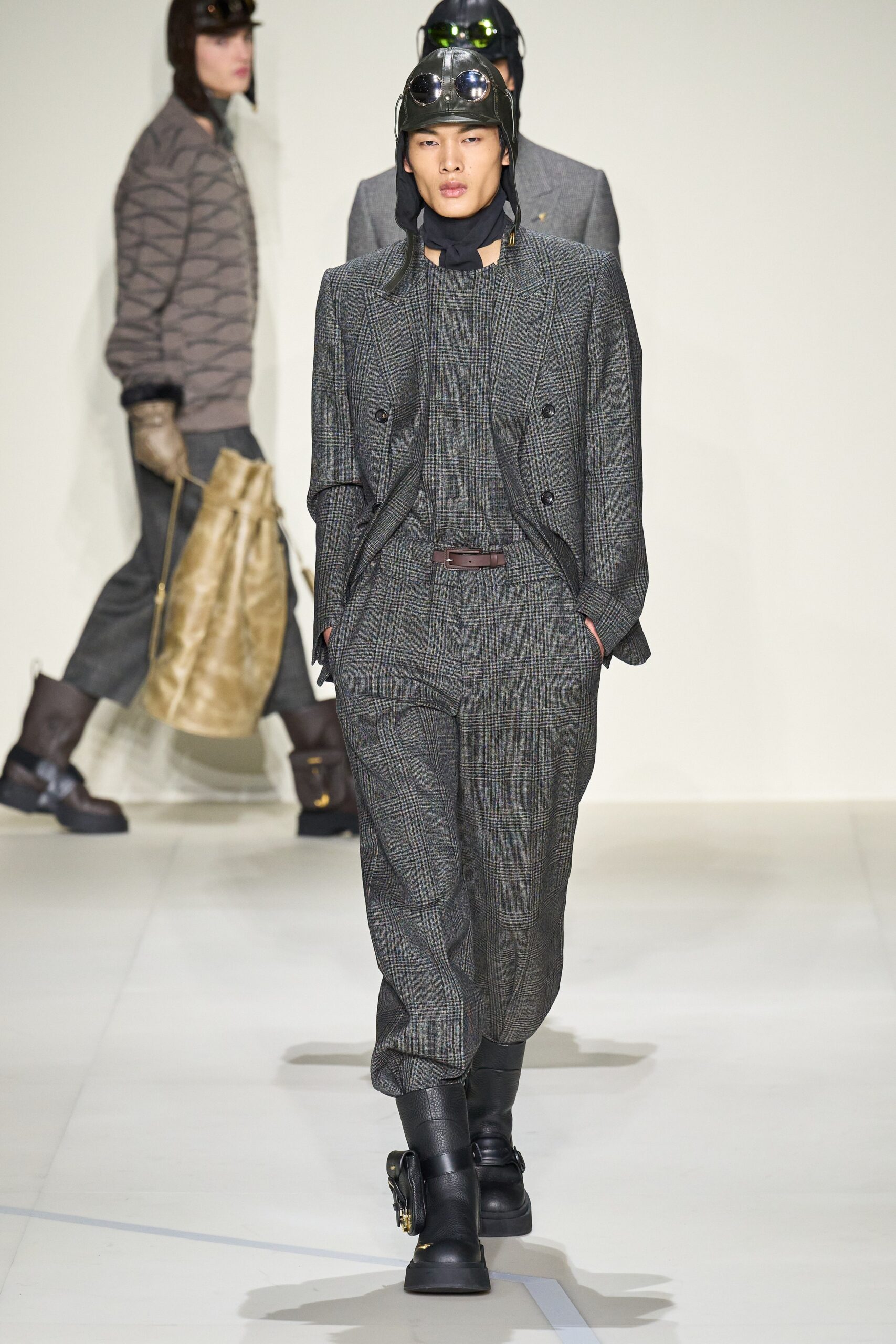 Emporio Armani F/W 23 Menswear Look 4
