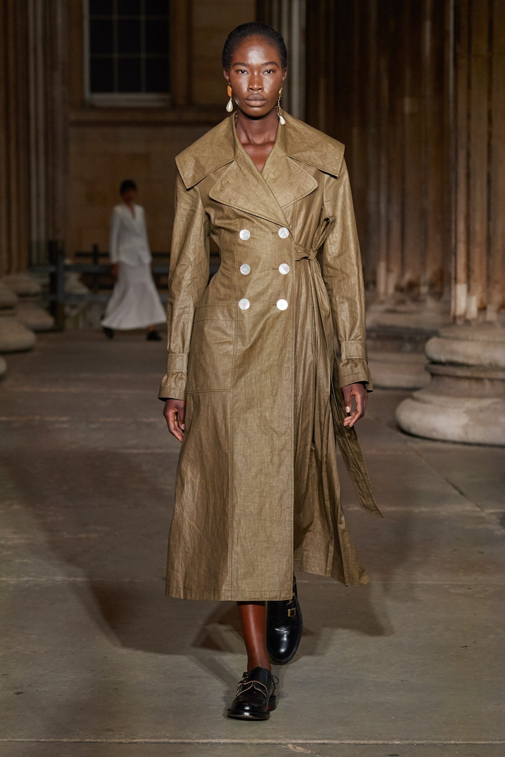 Erdem S/S 22 Look 5