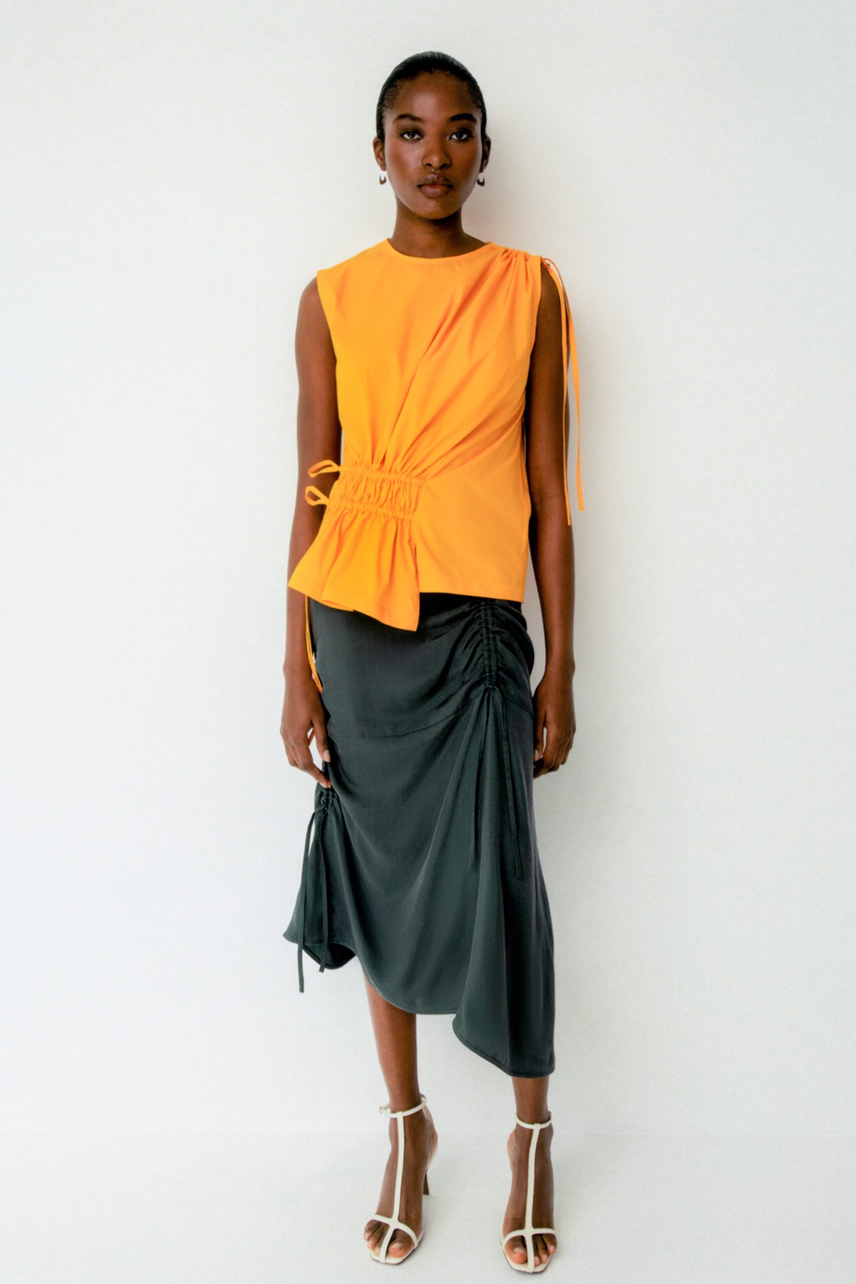 Eudon Choi Resort 22 Look 5