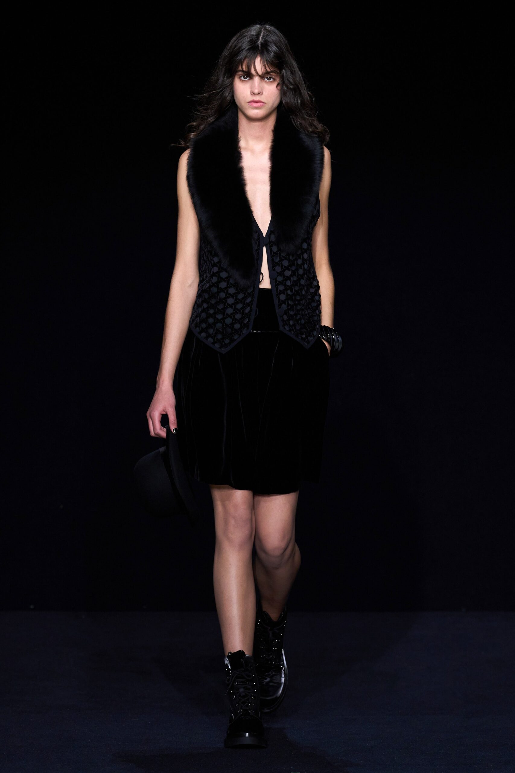 Emporio Armani F/W 23 Look 6