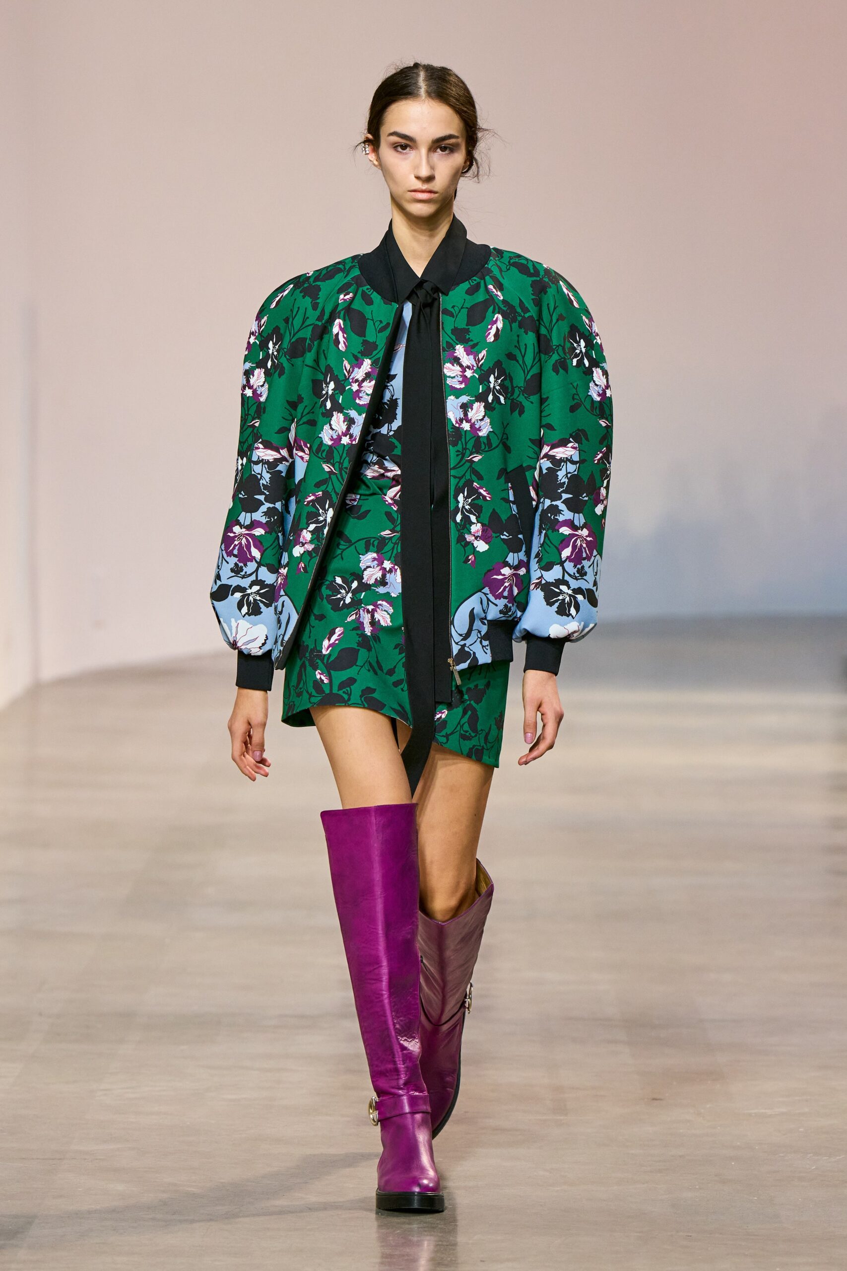 Elie Saab F/W 22 Look 10