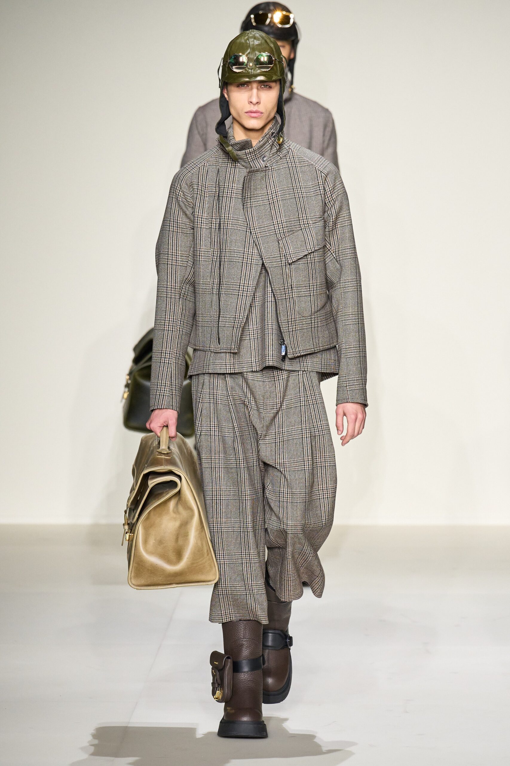 Emporio Armani F/W 23 Menswear Look 10