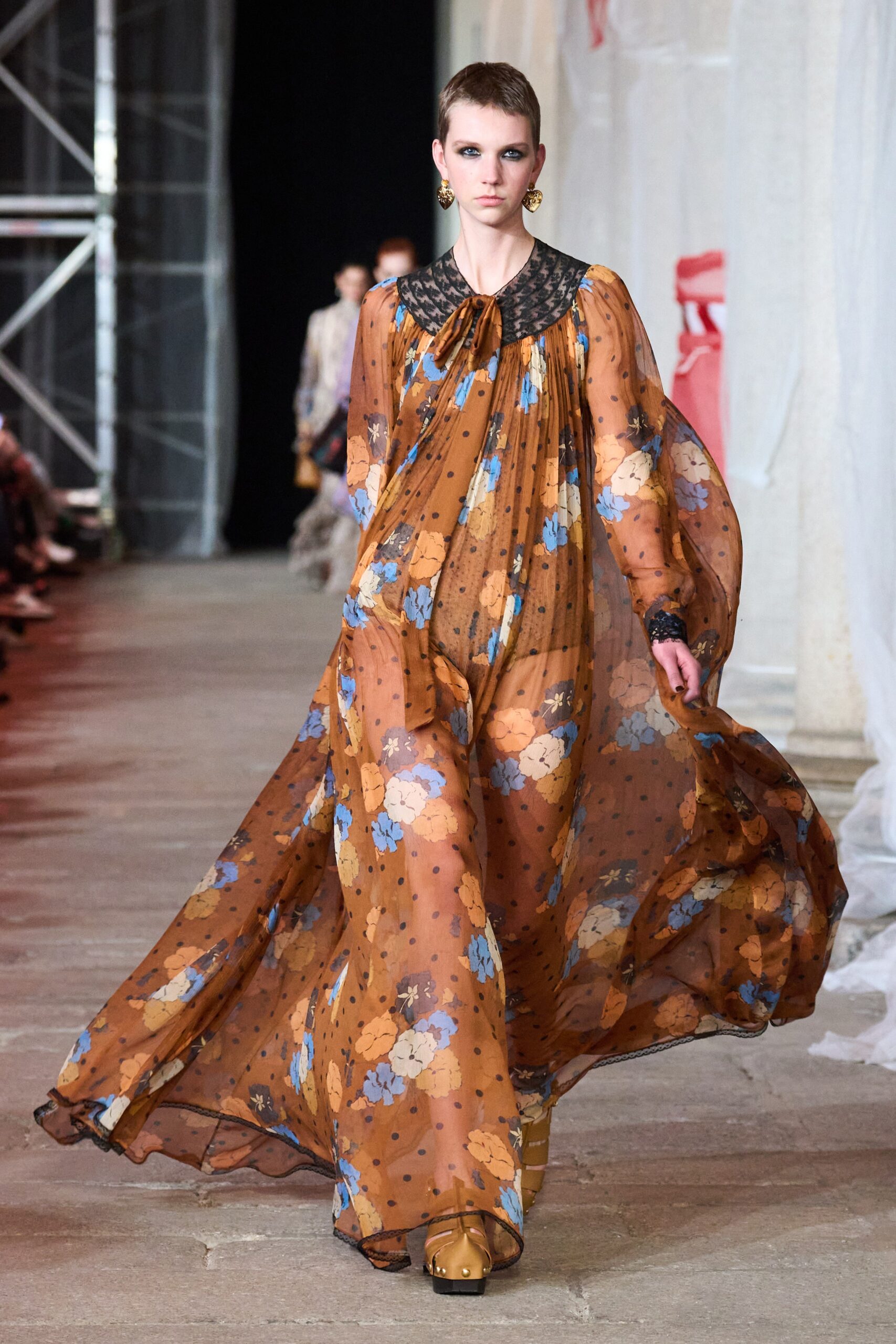 Etro F/W 23 Look 10
