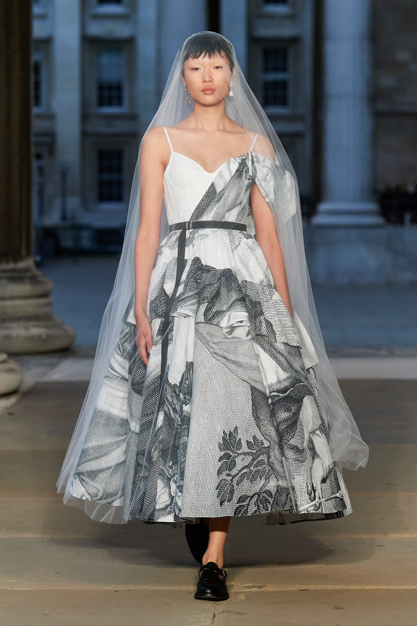 Erdem S/S 23 Look 11