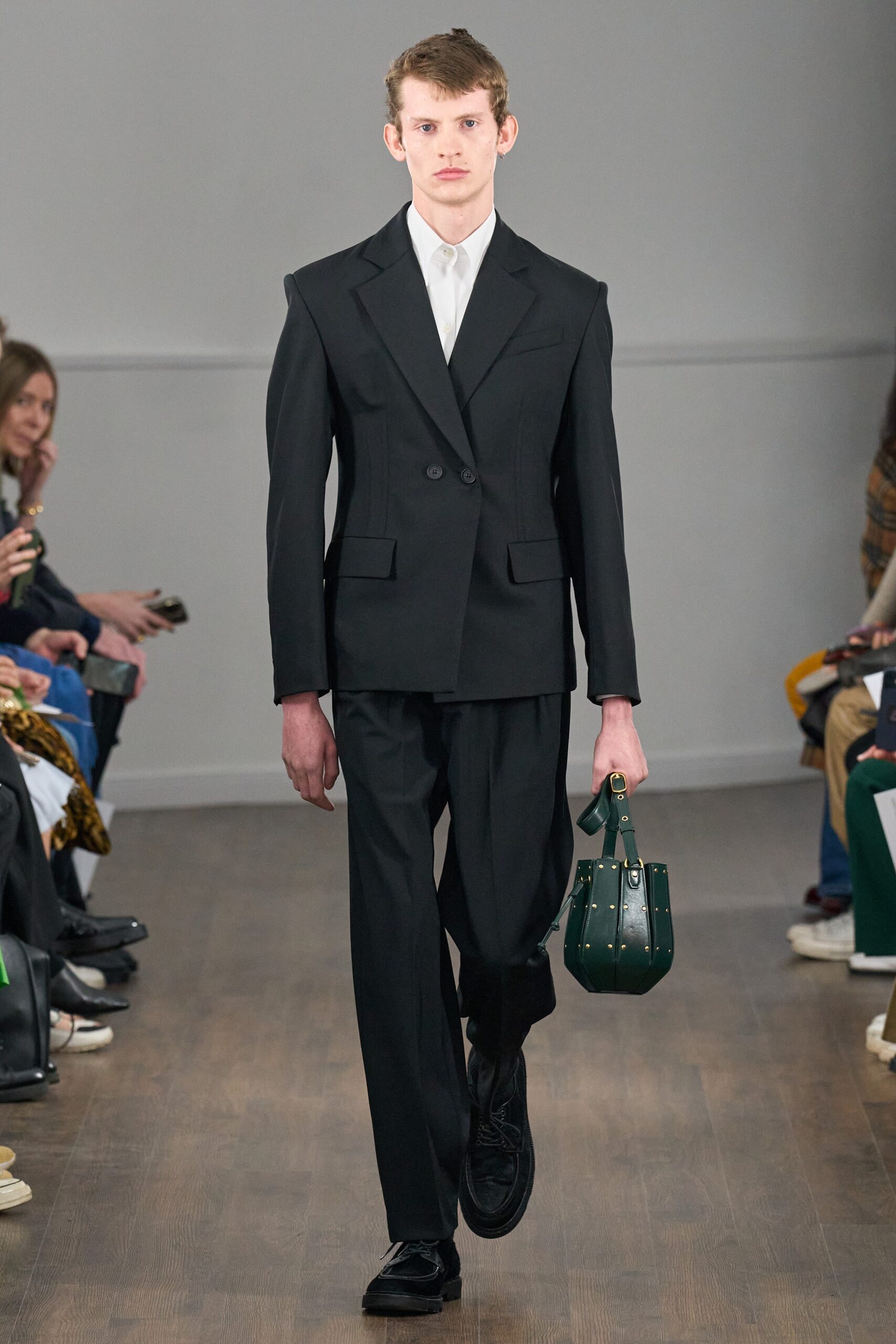 Eudon Choi F/W 23 Look 11