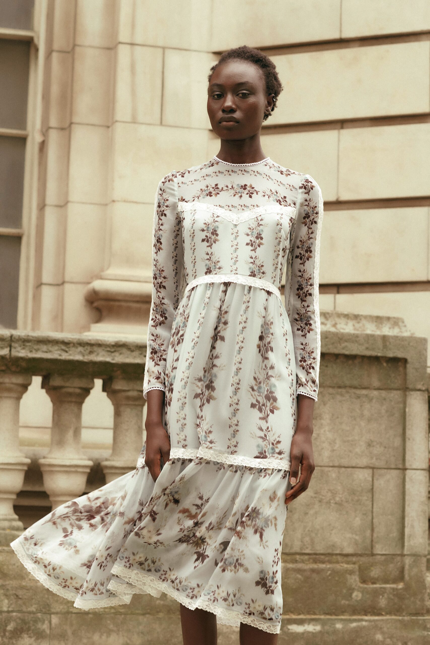 Erdem Resort 22 Look 11