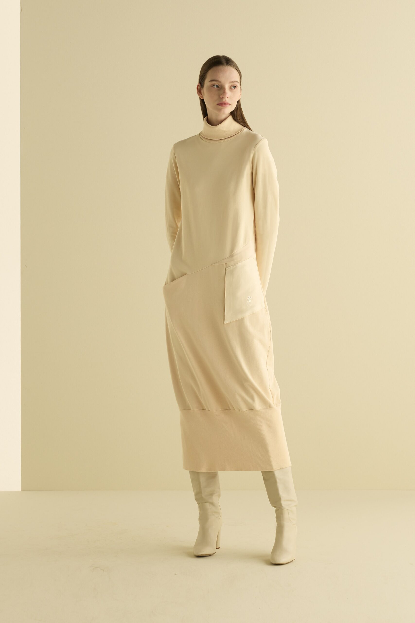 European Culture F/W 23 Look 15