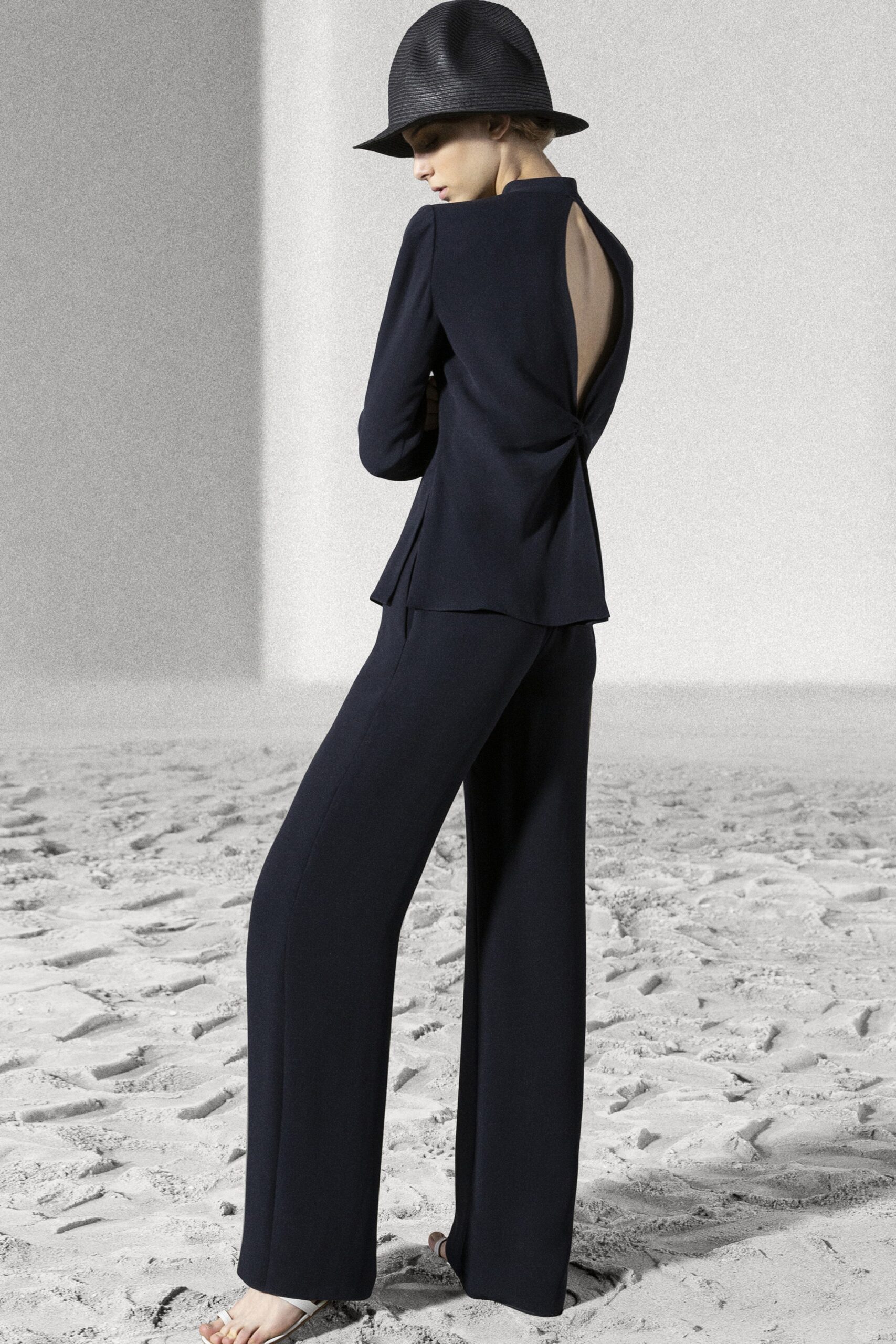 Emporio Armani Resort 19 Look 16